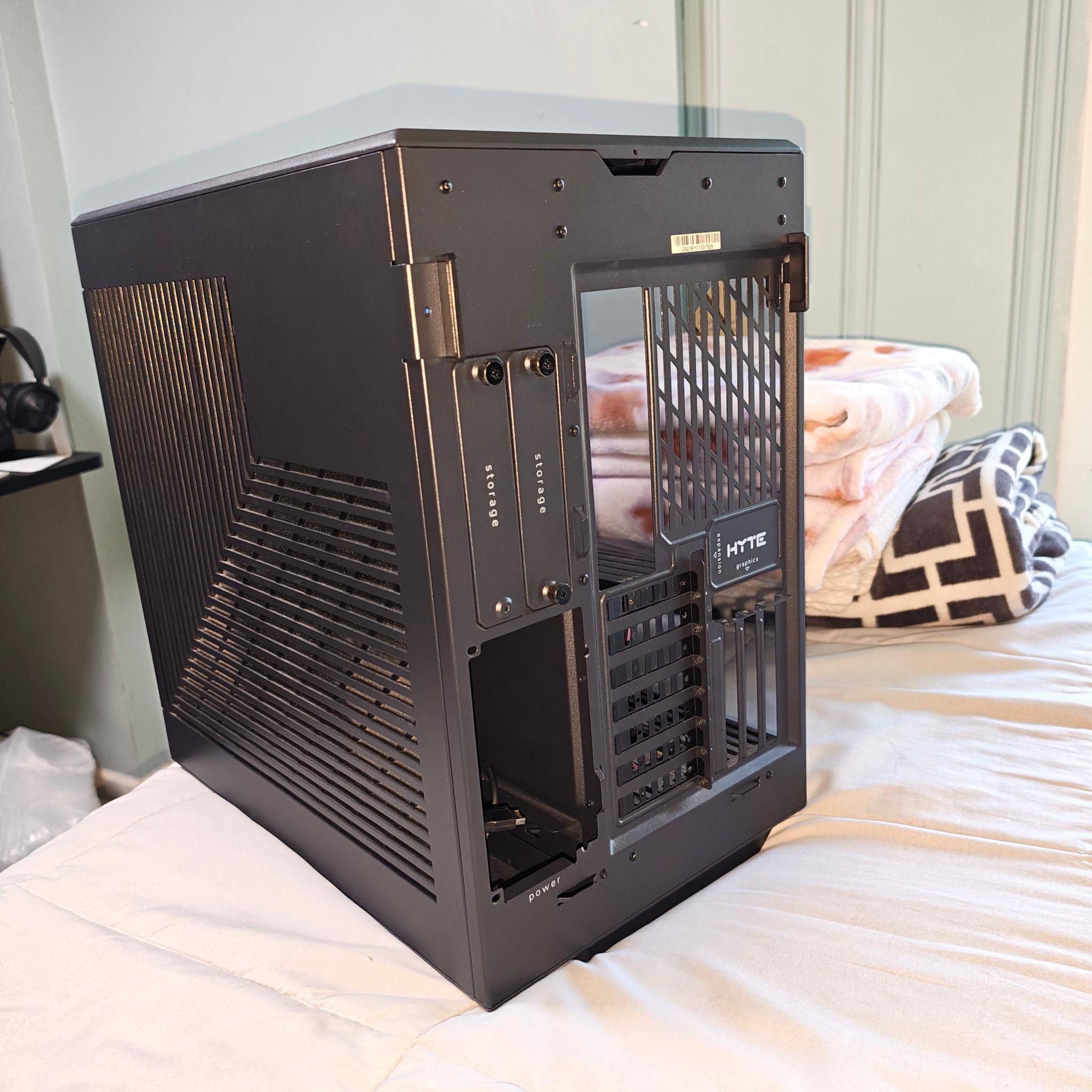 HYTE Y60 (Black - Tempered Glass)