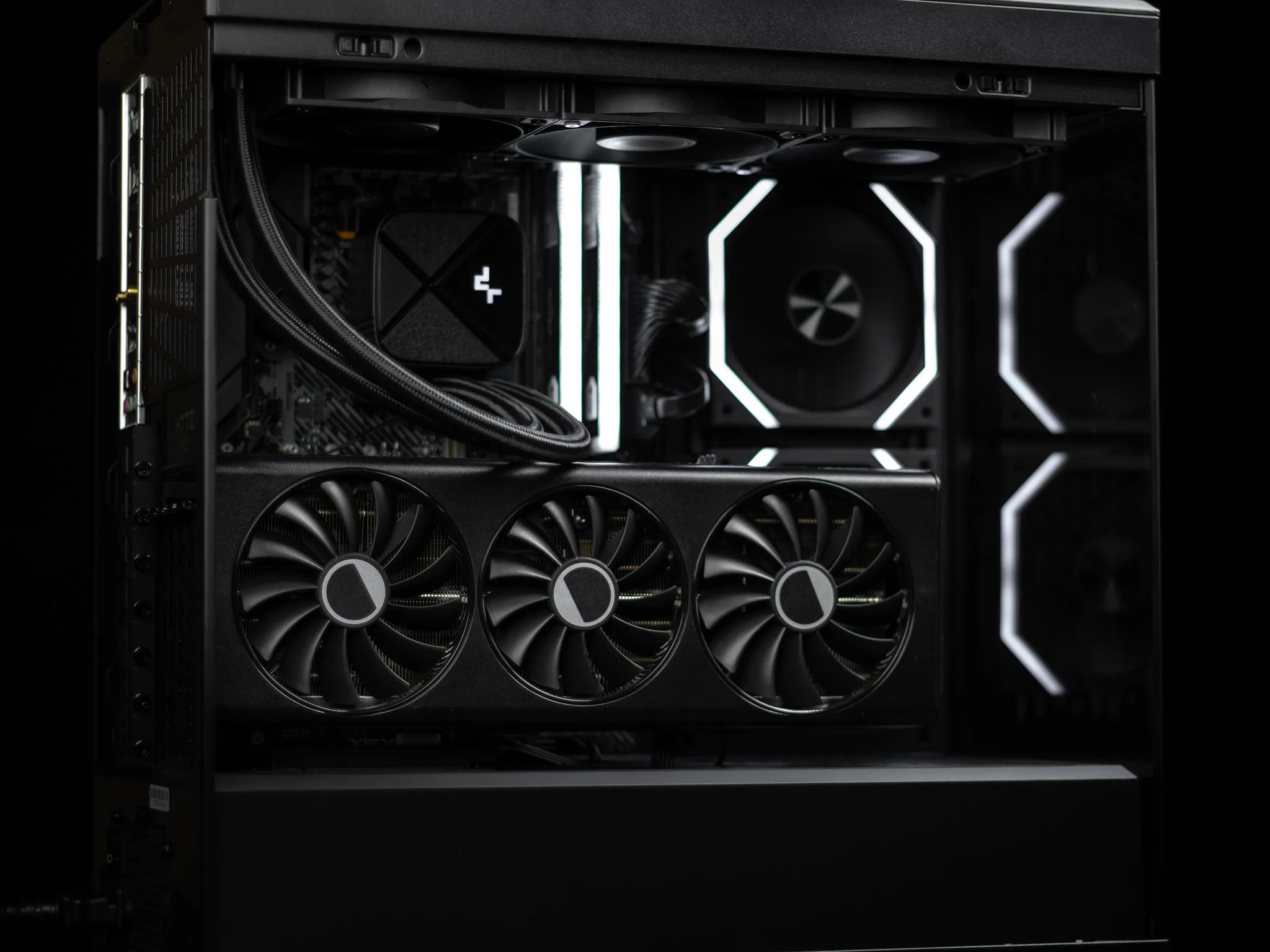 “DeuxDarc-Pro” RX 7900 GRE Ryzen 7 32GB Windows 11 Pro 2TB Workstation Gaming PC