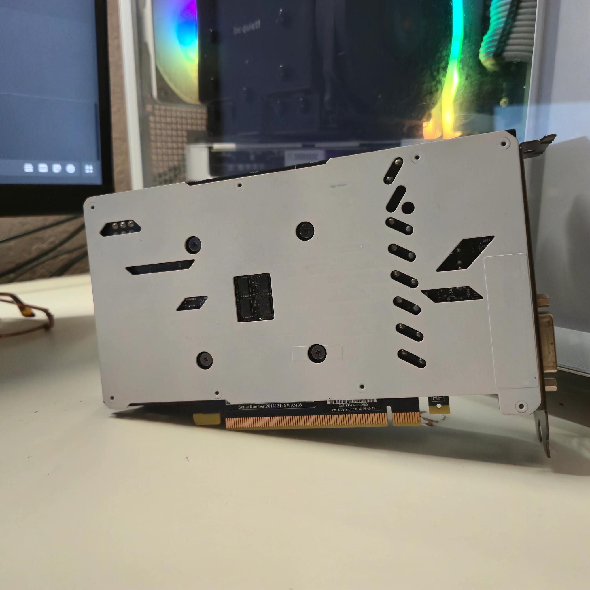 White GTX 1650 SUPER 4GB