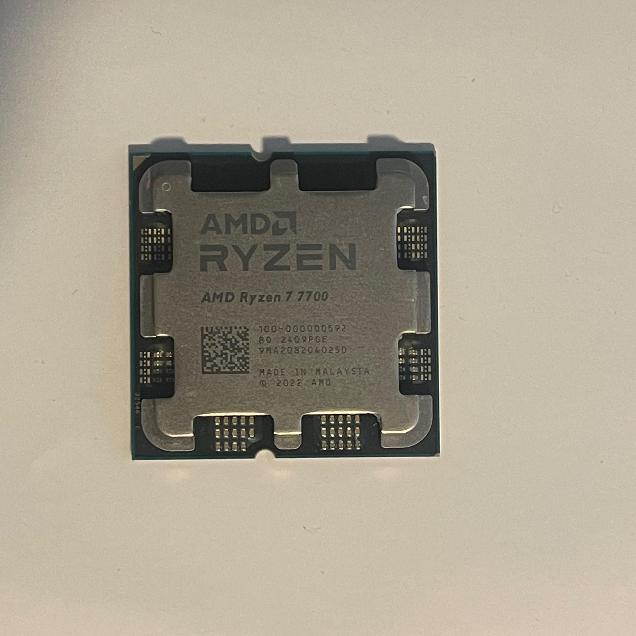 AMD Ryzen 7 7700 8-Core