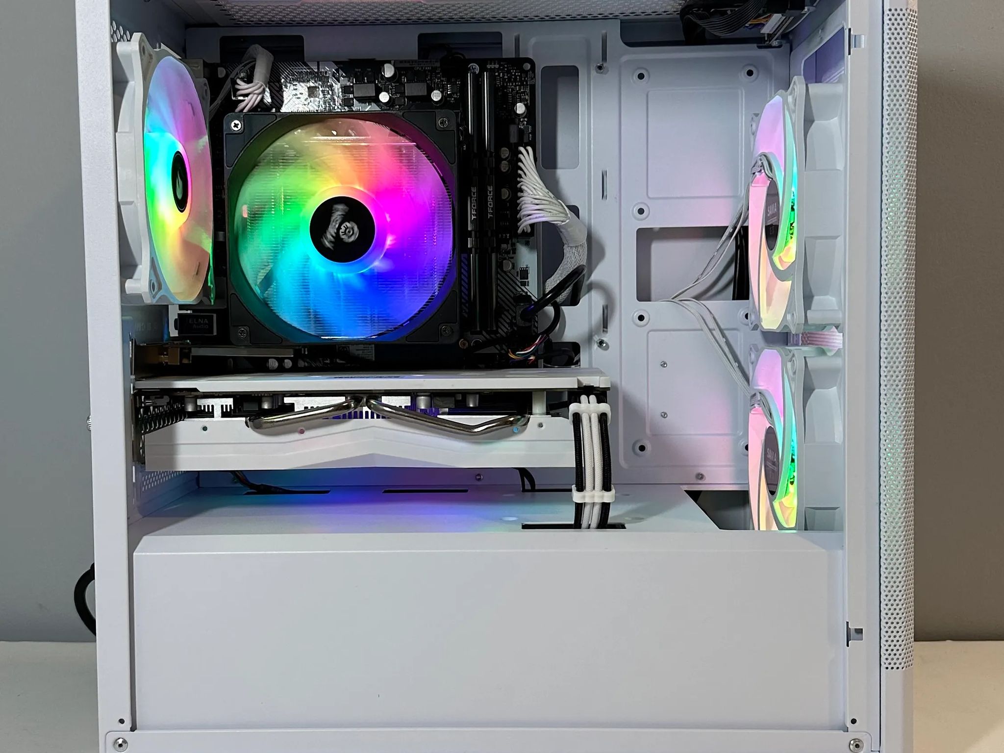 Ryzen 5 2600X/AMD RX 580 8GB Custom RGB White Gaming PC Bundle W/Keyboard/Mouse/Headset & Mic