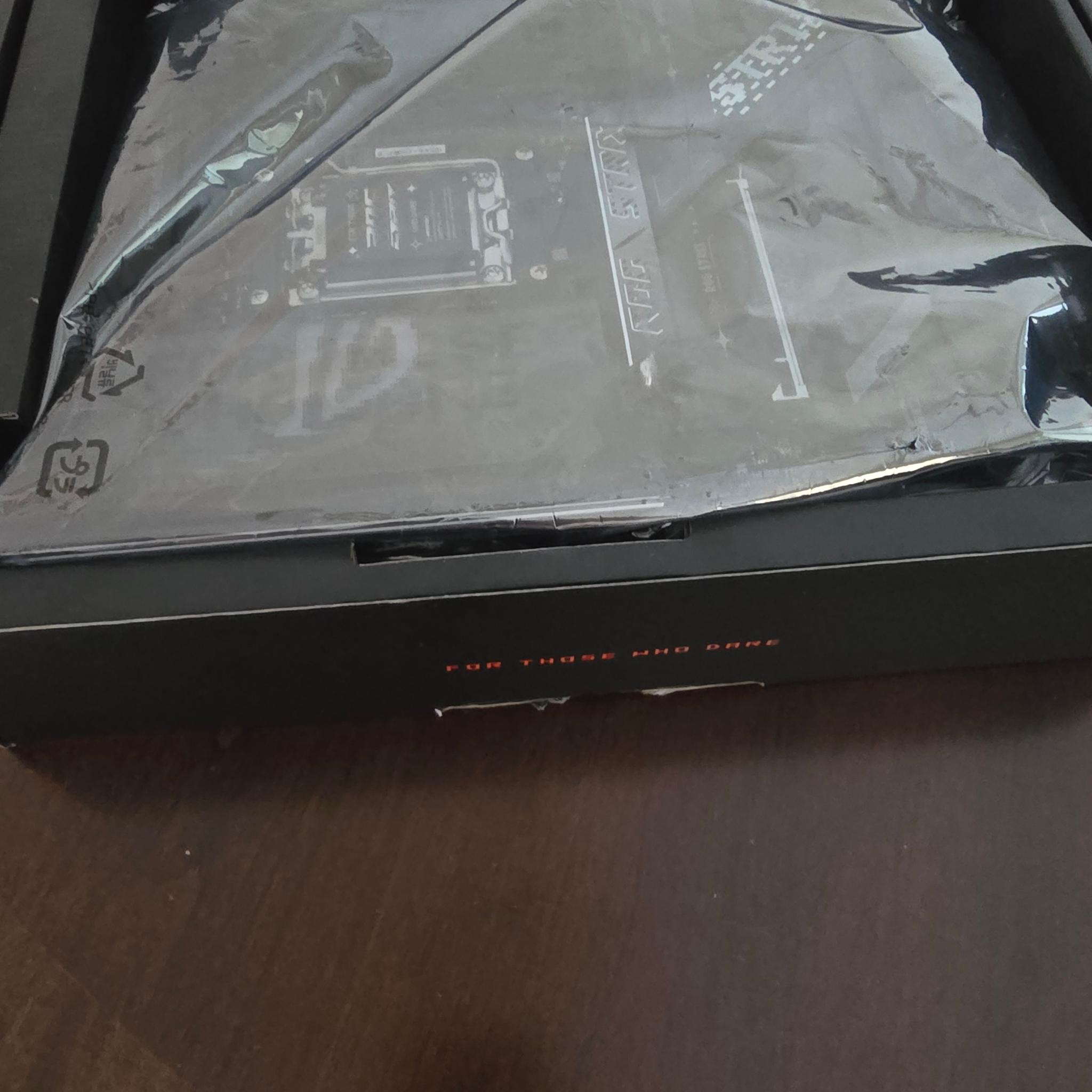 Asus Strix X870E-E Gaming Wifi.