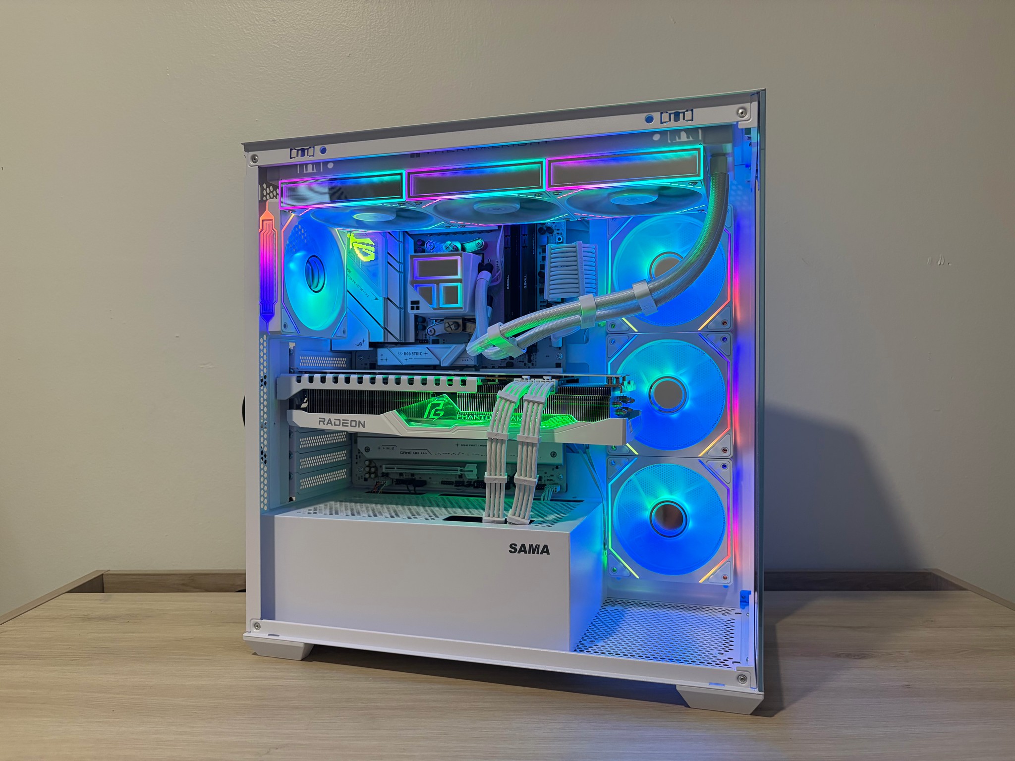 👻 Phantom 👻 Ryzen 5 9600X RX 7900 XT 20GB 32GB DDR5 1TB M.2 Win 11Pro Gaming PC