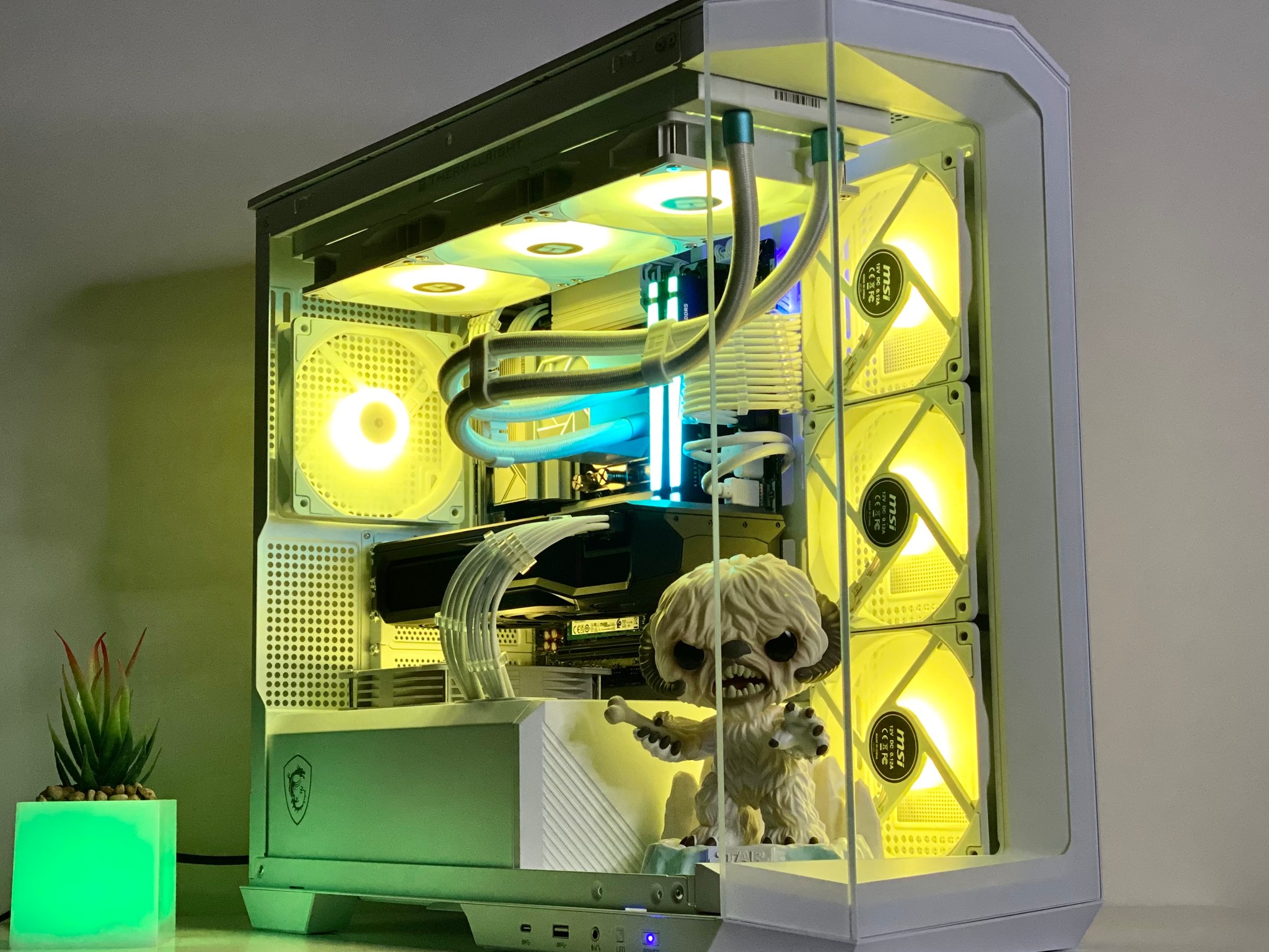 ❄️🥶-I7-Liquid-Cooled Pro Gaming Beast⚪️RX 7900XT 20GB ⚪️32GB RAM⚪️2TB NVMe M.2⚪️ Windows 11 Pro