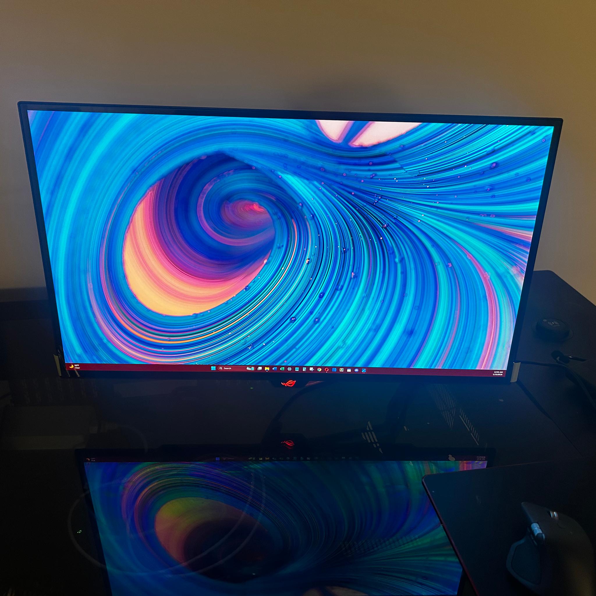 ASUS ROG 27” OLED (240hz) (2560x1440) Screen Protector Still Attached! (PG27AQDM)