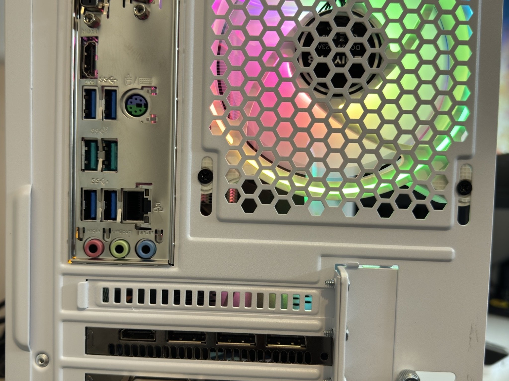 RX 570 8GB | Ryzen 7 3700x | 16GB DDR4 | 500GB NVMe