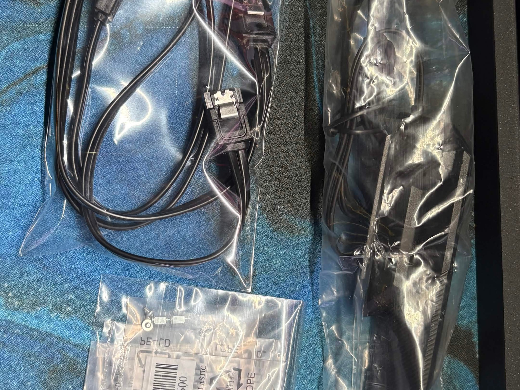 ASUS TUF GAMING X670E-PLUS WIFI ATX AM5 MOTHERBOARD - BOX & SHOWN CABLES INCLUDED - RECENT BIOS