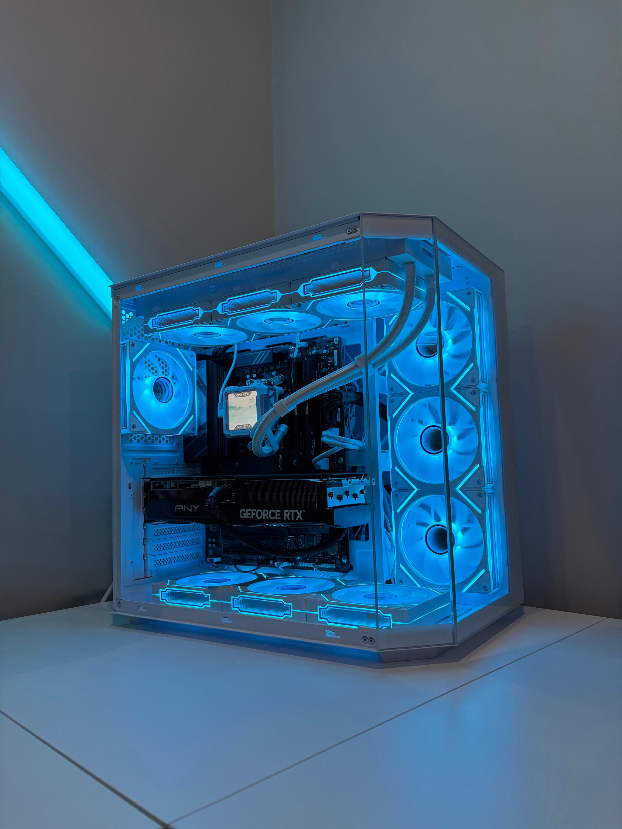 RTX 5070 Ti | Ryzen 7 9800X3D | 32GB DDR5 RAM | 2TB SSD | Gaming PC