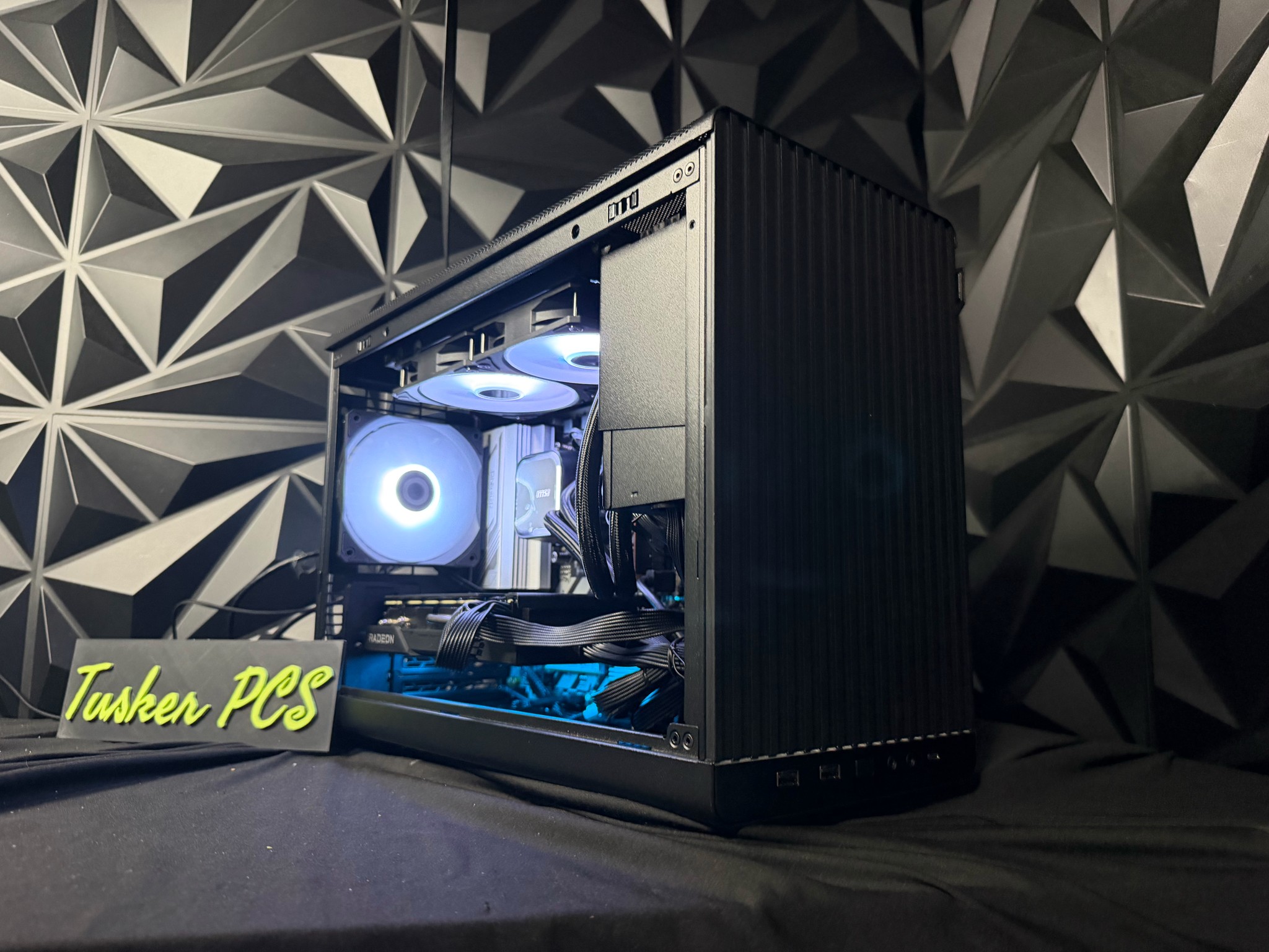 💀🔥 Mid DaDDY 76 🔥💀 Ryzen 5 7600X| RX 7600XT 16 GB| 32 GB DDR5| 1.25 TB NVMe| 650W PSU