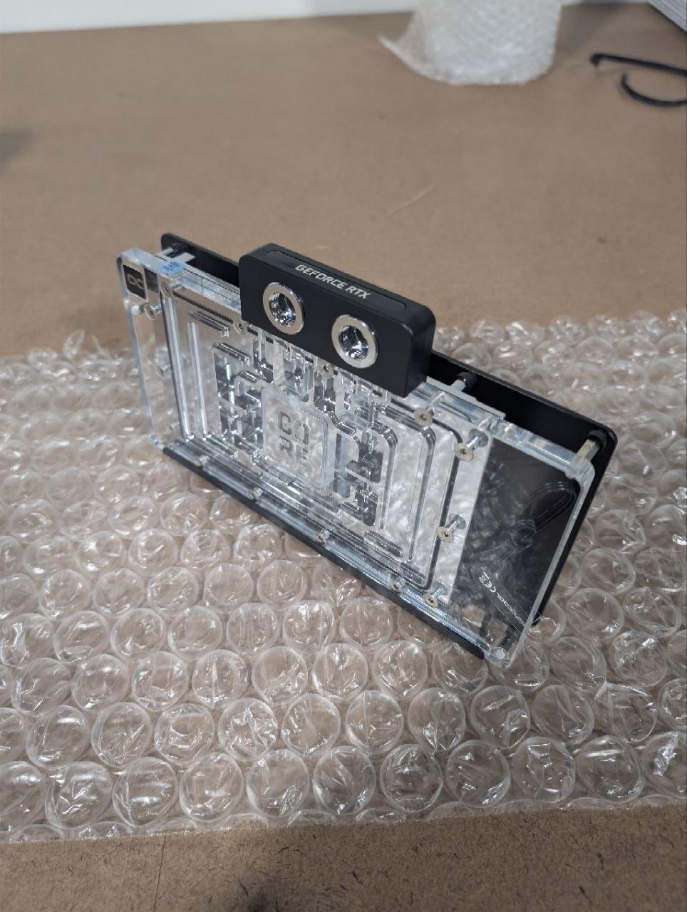 Alphacool Core Geforce RTX 5090 Solid + AMP Waterblock with Backplate (14730)