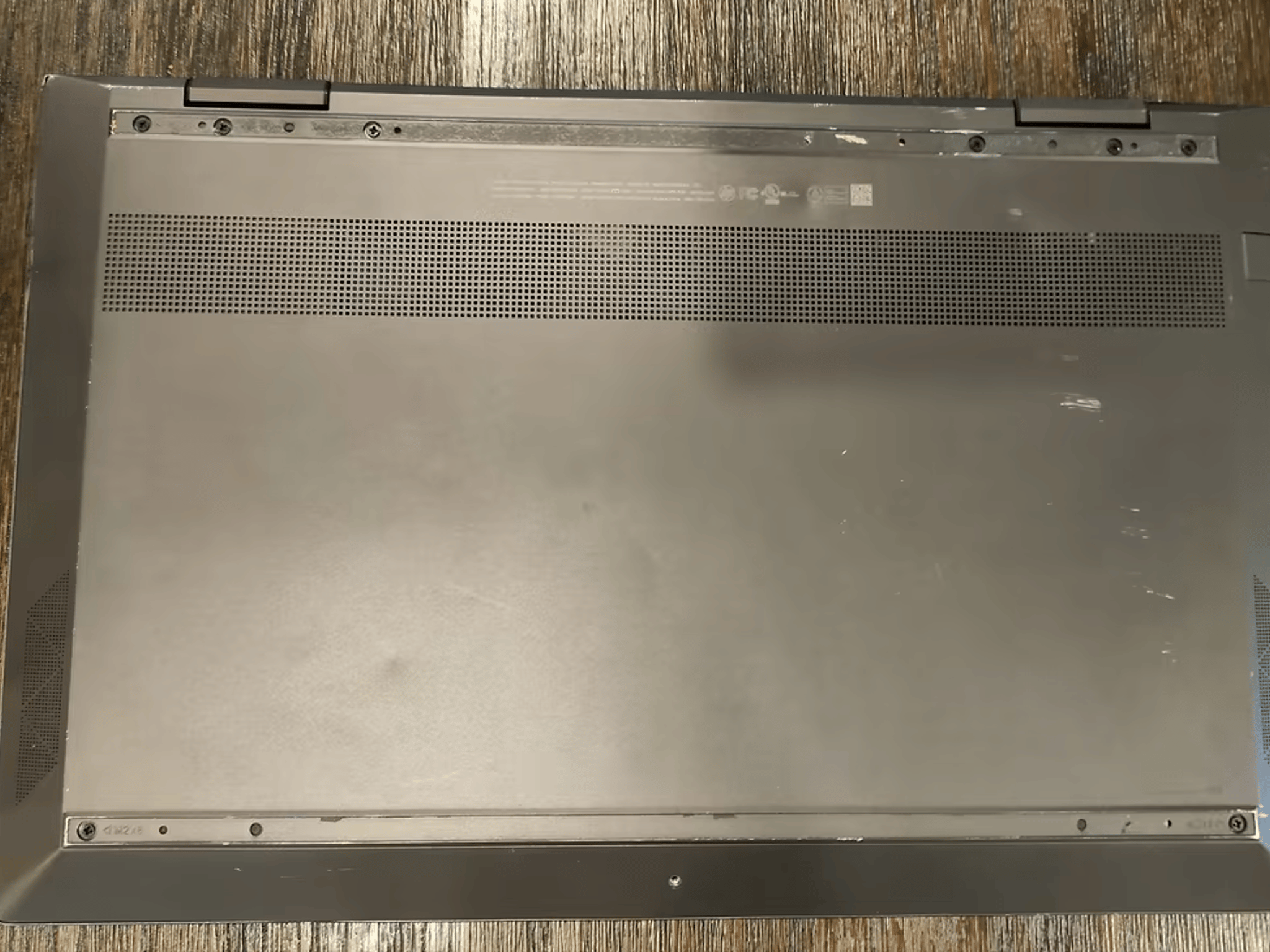 Scratch and Dent HP Envy 15" 2-in-1 w/ Ryzen 7 4700U | 8GB Ram | 500GB SSD