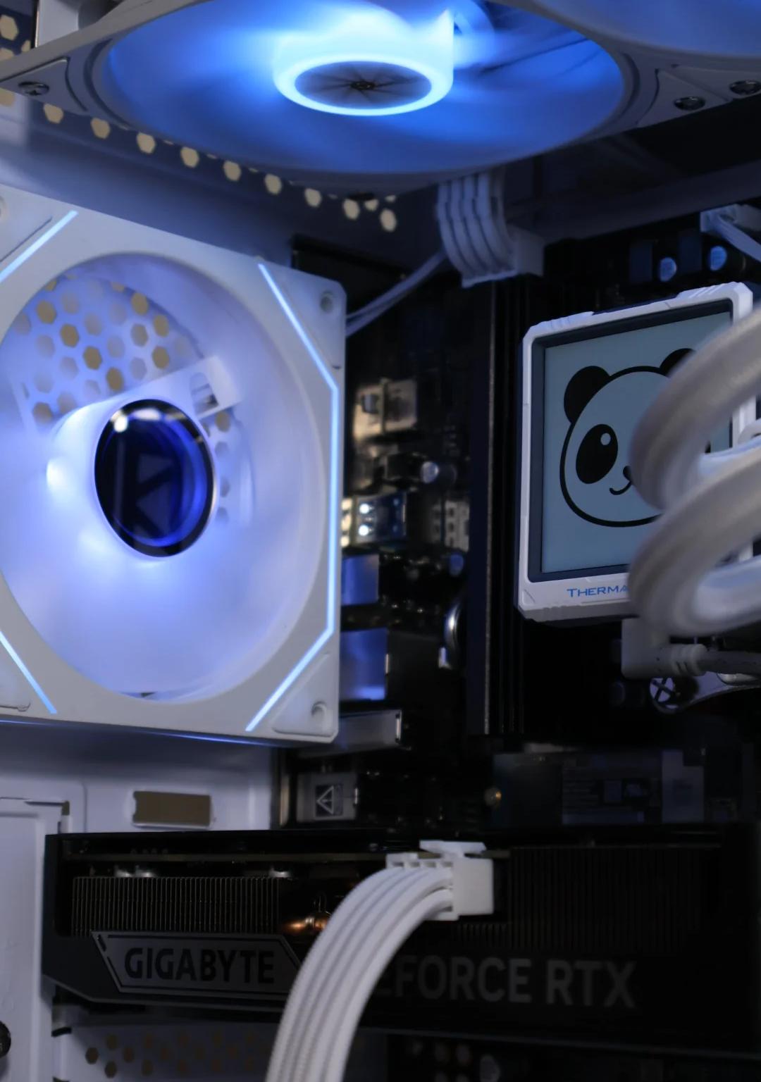 🧊Icebox v2 | RTX 5060 ti 16gb Ryzen 5 9600x🧊