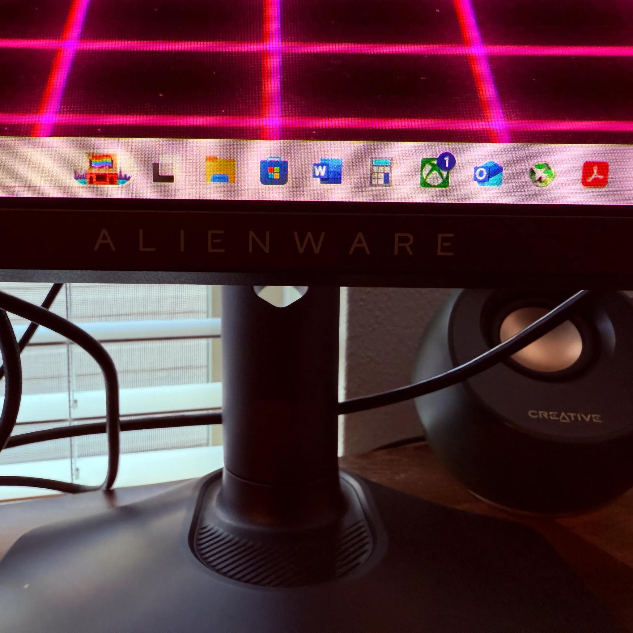 Alienware AW2725DF 27″ QD-OLED Gaming Monitor – 360Hz, QHD, HDR, Like New