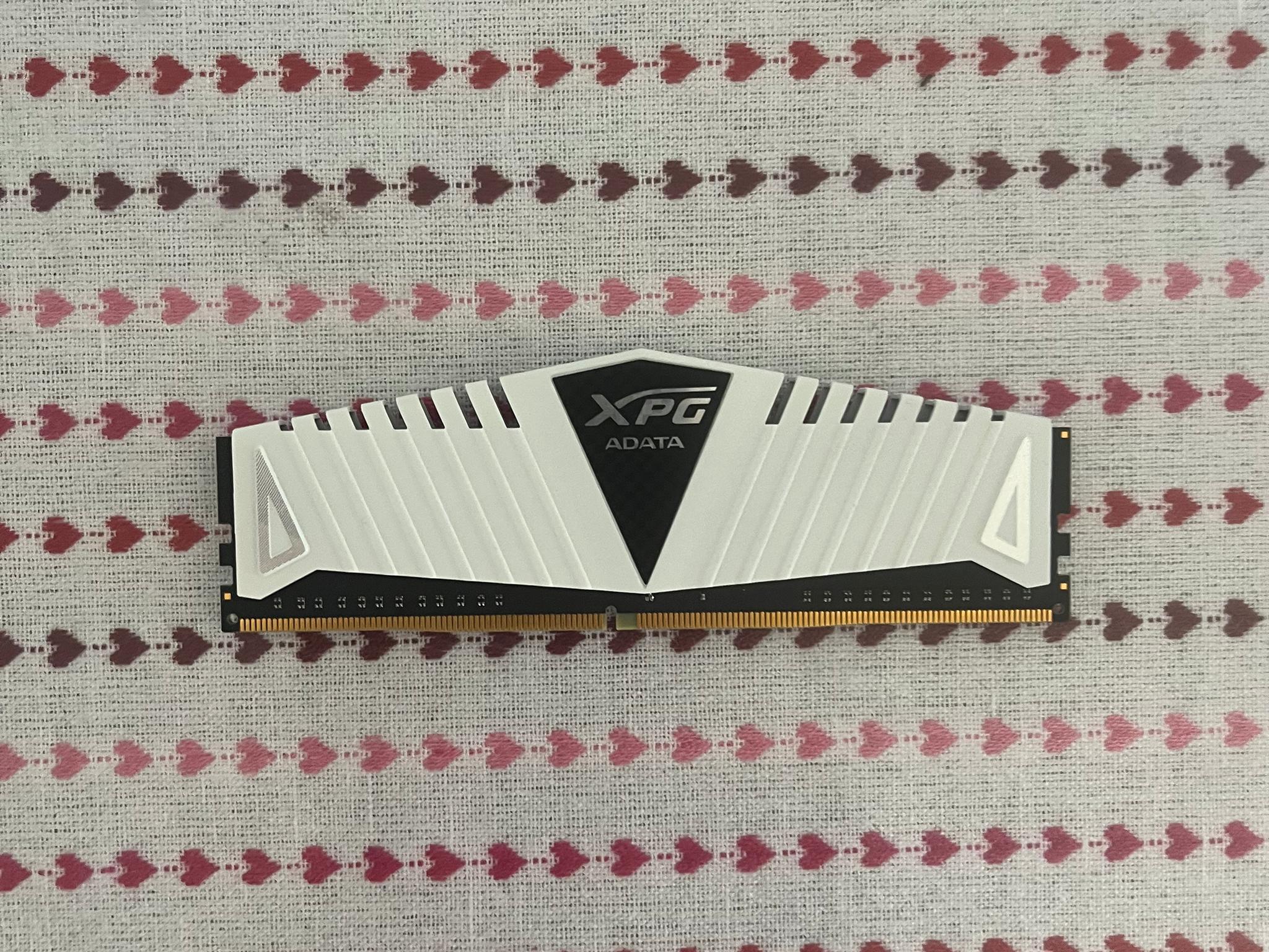 XPG ADATA White 1X8GB 2666MHZ DDR4