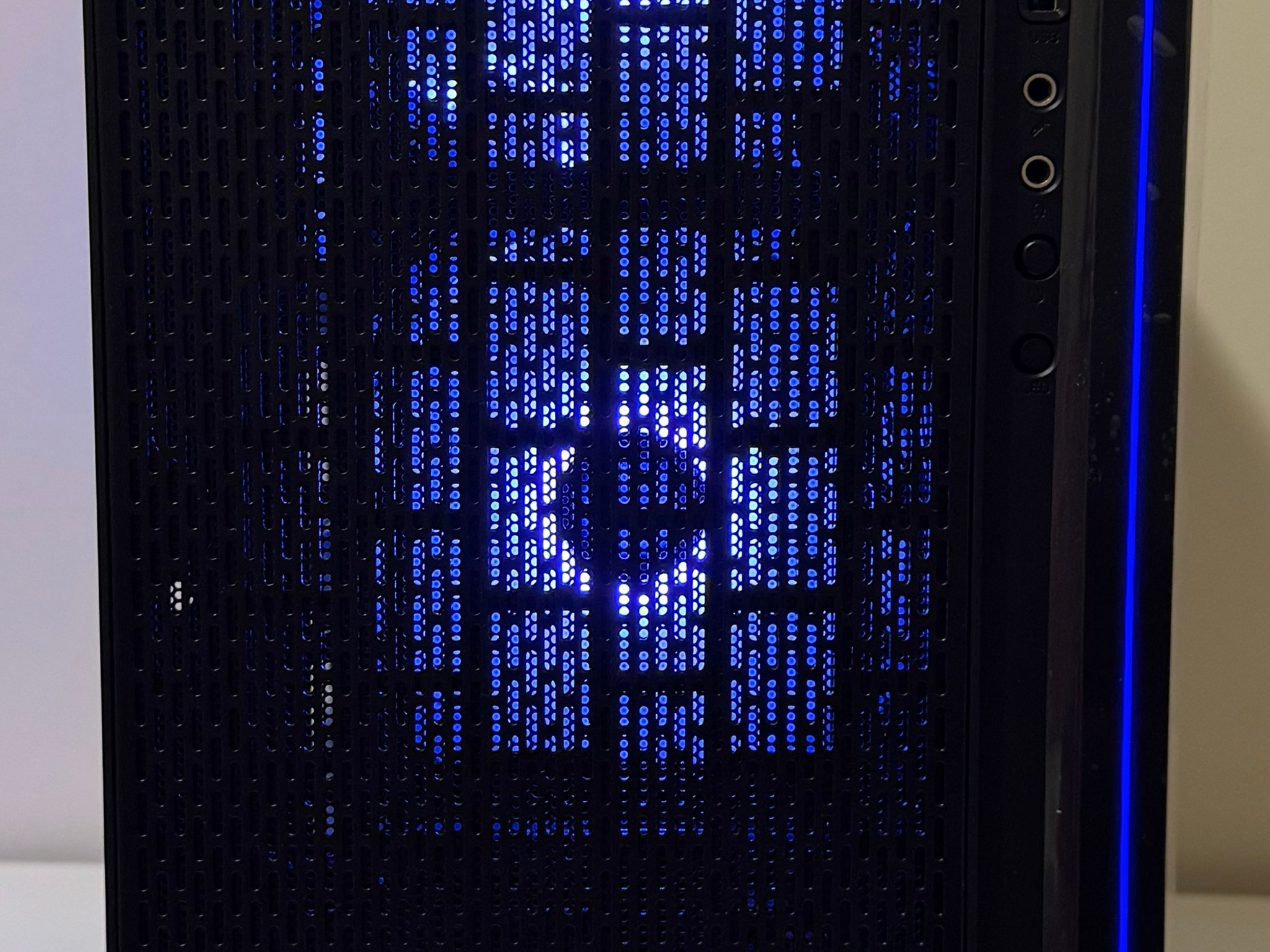 AMD Ryzen 5 32GB RAM 1TB SK Hynix NVMe SSD GeForce RTX 2070 SUPER Thermaltake Case Gaming PC