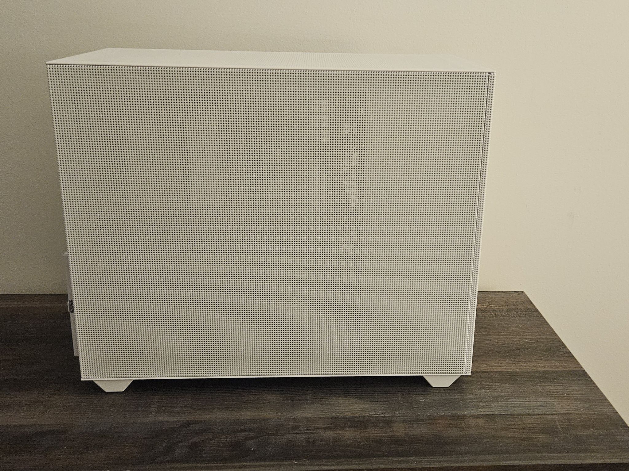 White "Tail" Mesh Sama Gaming PC