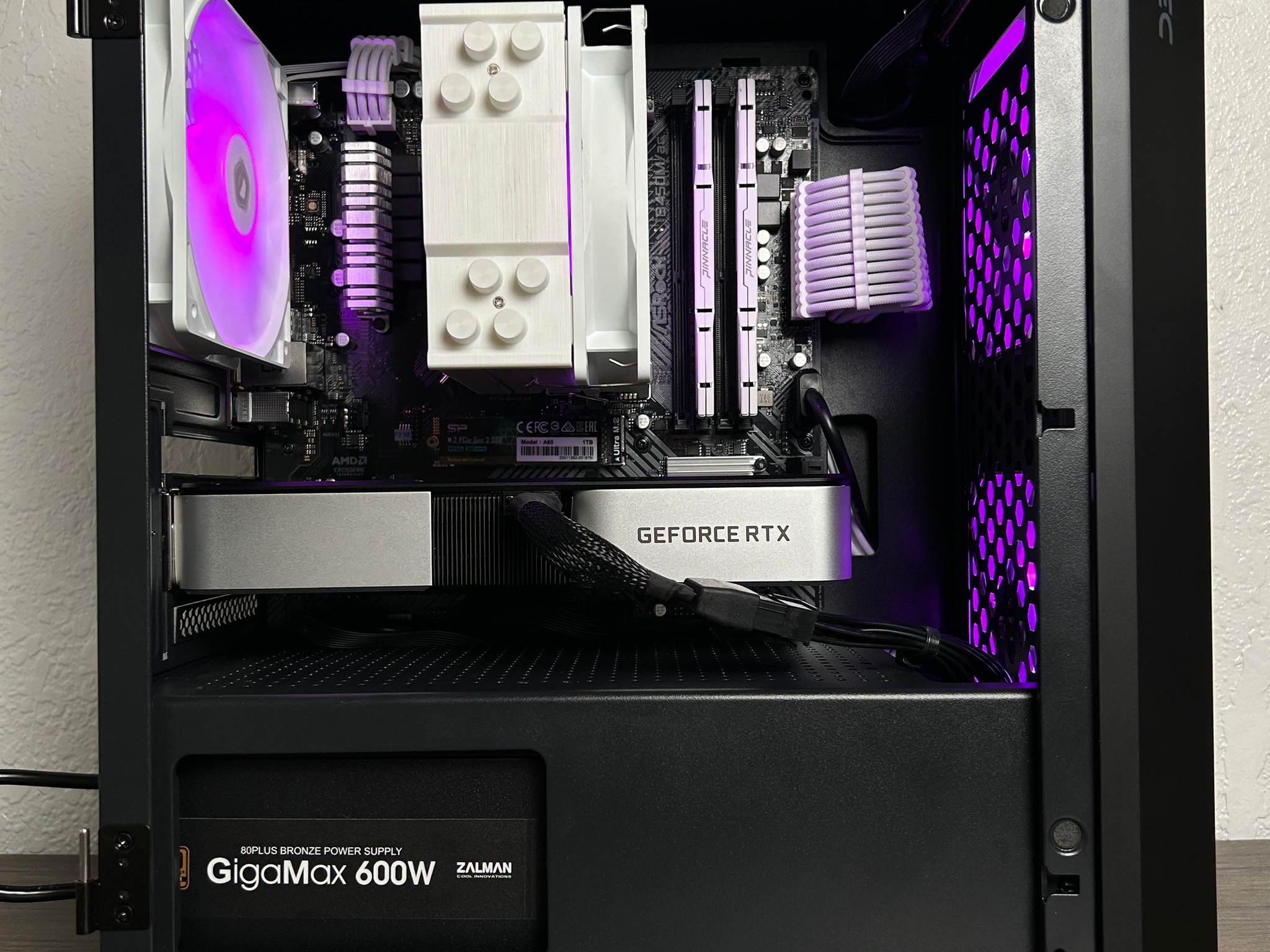 RTX 3060 Ti | Ryzen 5 5600 | 1TB NVME | 16GB 3600MHz