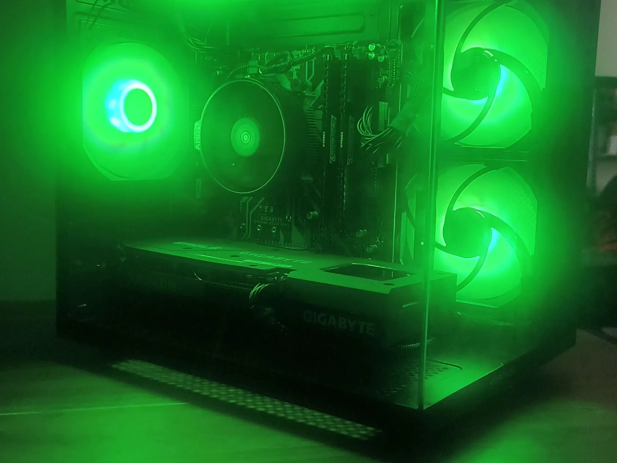 The Anvil ~ Ryzen 5 3600 ~ RX 6650XT ~ 32GB DDR4 ~ 512GB SSD ~ 3TB HDD ~ WIFI ~ ARGB