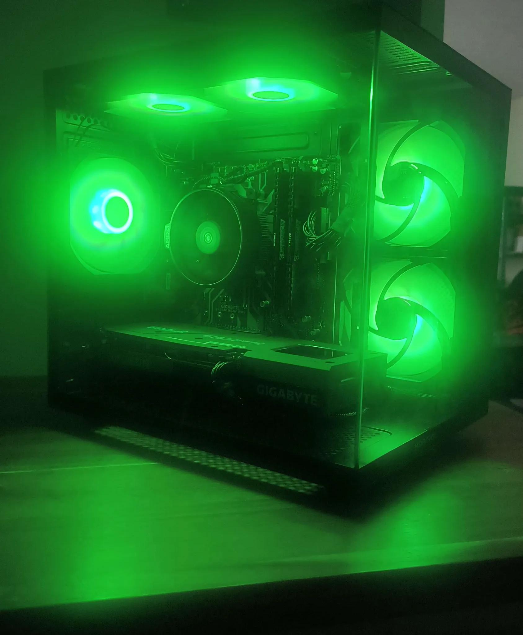 The Anvil ~ Ryzen 5 3600 ~ RX 6650XT ~ 32GB DDR4 ~ 512GB SSD ~ 3TB HDD ~ WIFI ~ ARGB