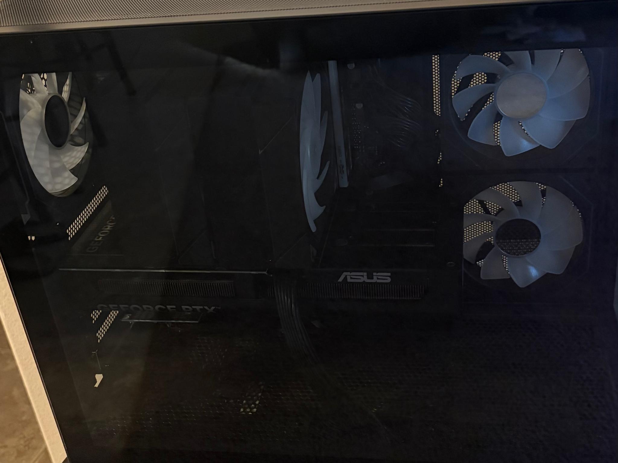 RTX 5070 Gaming PC | Ryzen 7 9700X | 32GB DDR5 | B650 WiFi |