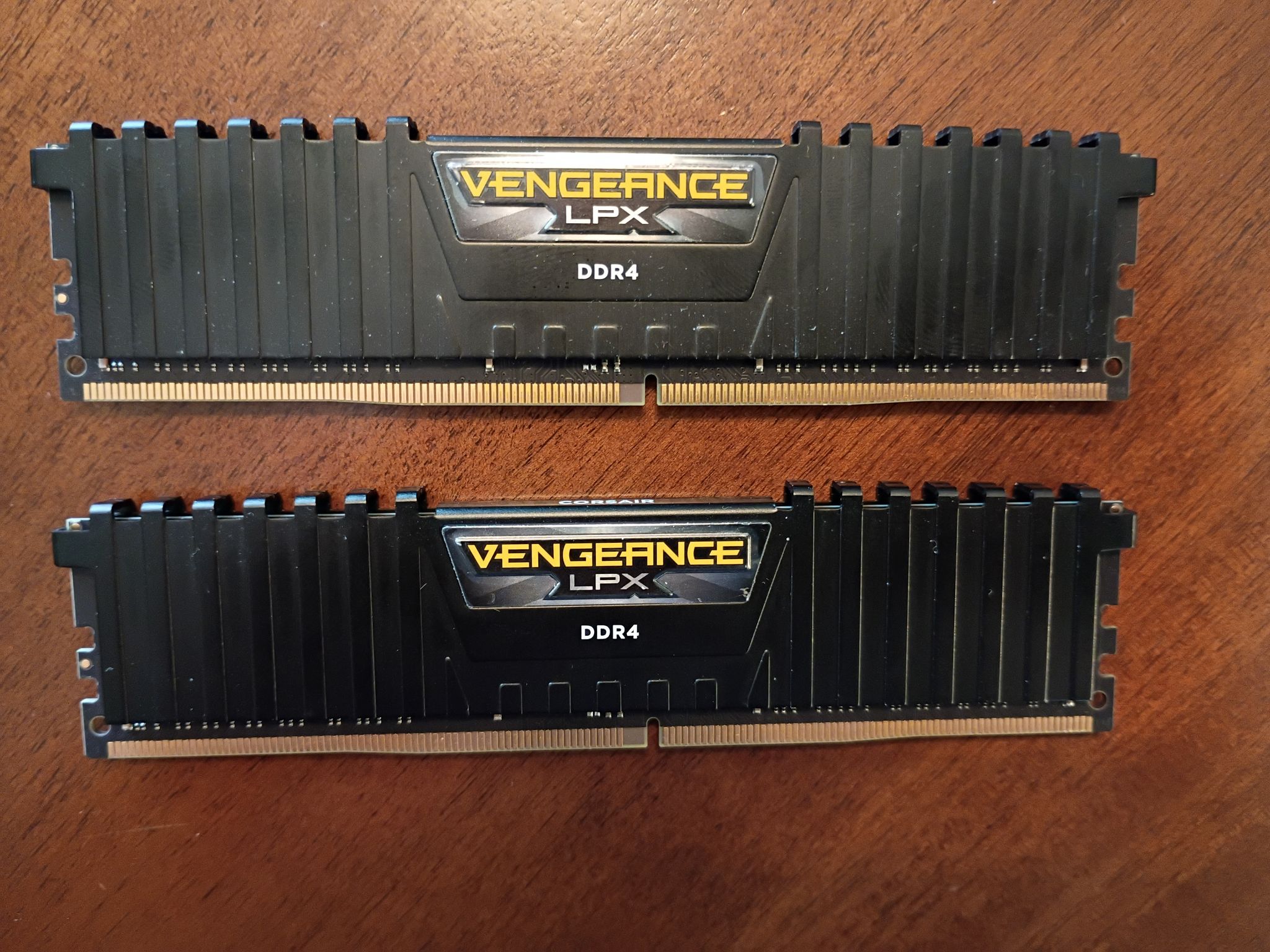 Corsair Vengeance LPX 32GB (2x16GB) DDR4 2666MHz CL16 RAM Kit – Black