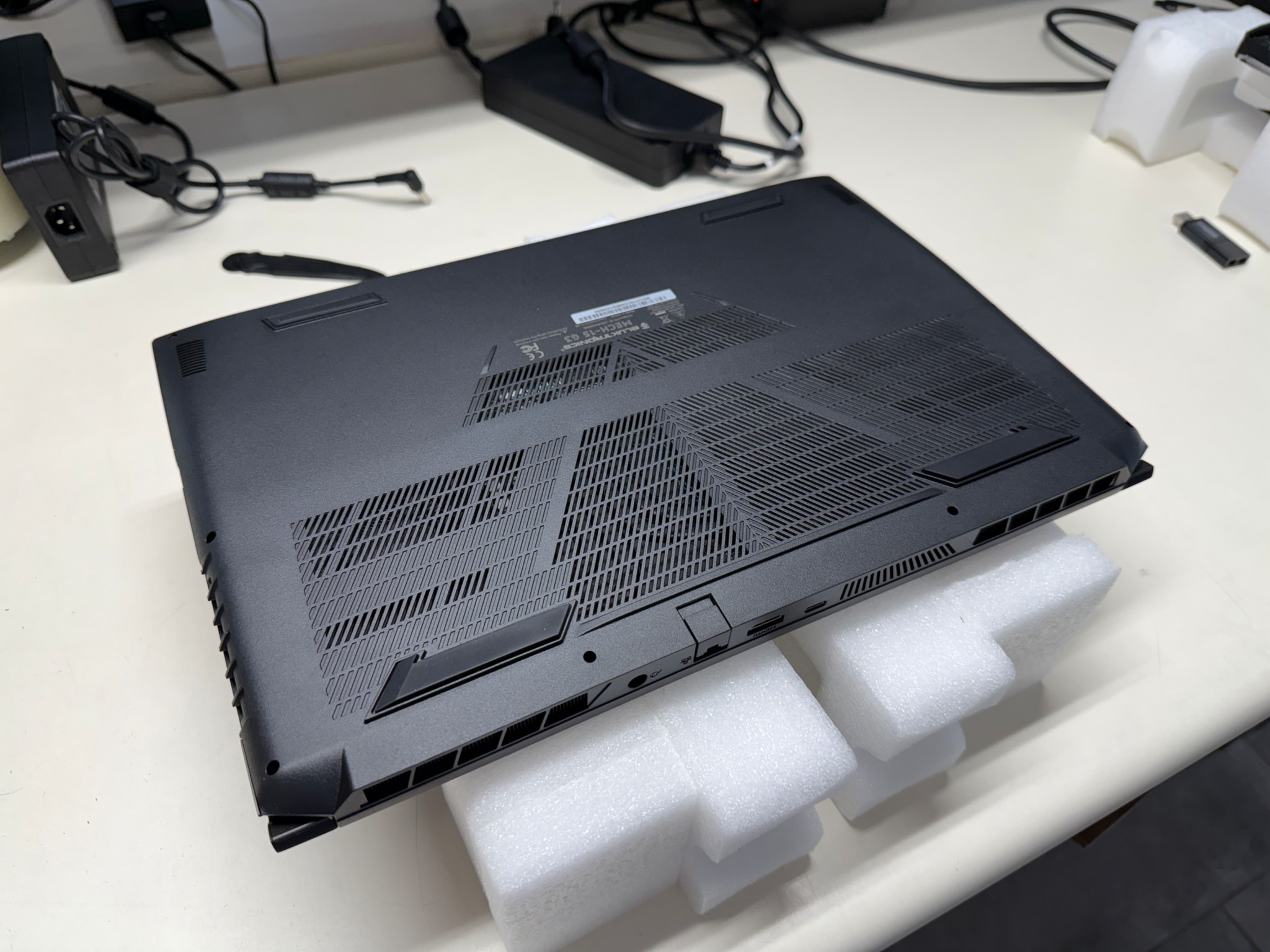 MECH-15 G3R, Ryzen 9 5900HX, RTX 3080, 2TB SSD, 32GB DDR4 RAM