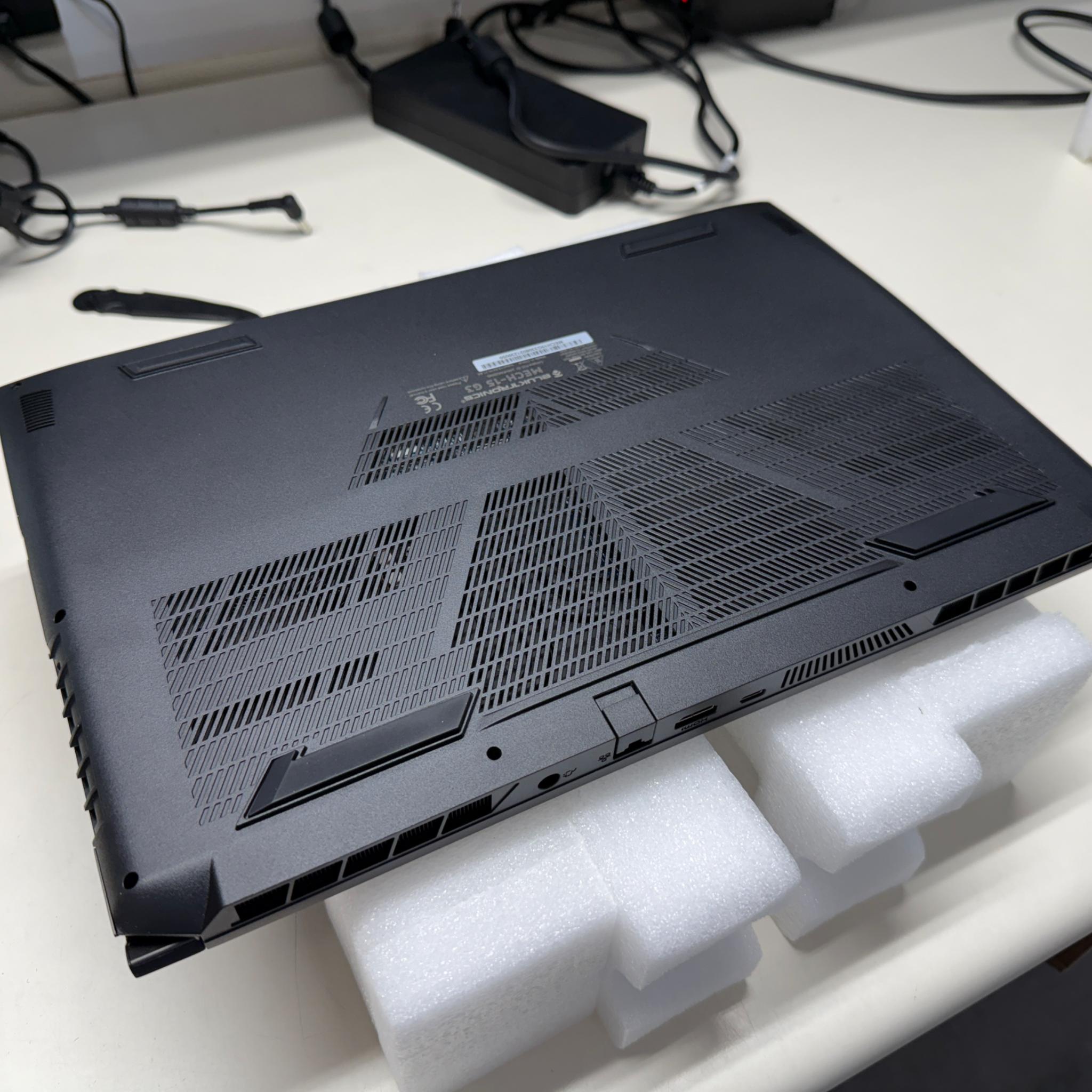 MECH-15 G3R, Ryzen 9 5900HX, RTX 3080, 2TB SSD, 32GB DDR4 RAM
