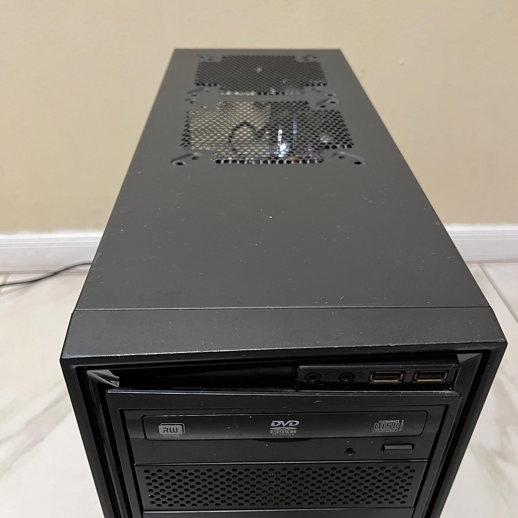 🟠🔥NVIDIA GTX Titan X Pascal, Intel i7-7700K, 16GB RAM, 1.2 TB Storage, High FPS Custom Gaming PC