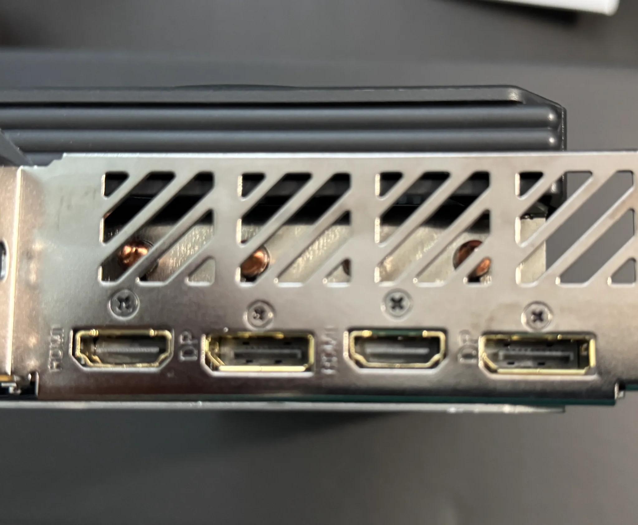 GIGABYTE Radeon RX 7800 XT GAMING OC 16G Graphics Card