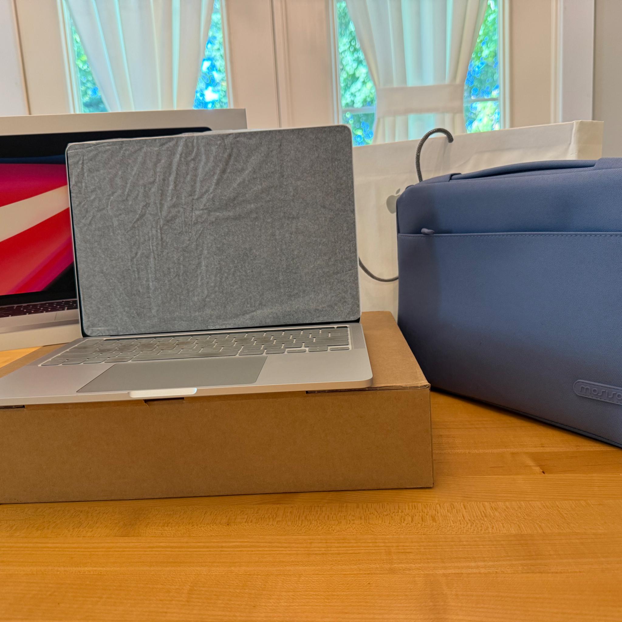 M1 Macbook Pro 13” 8gb 256gb