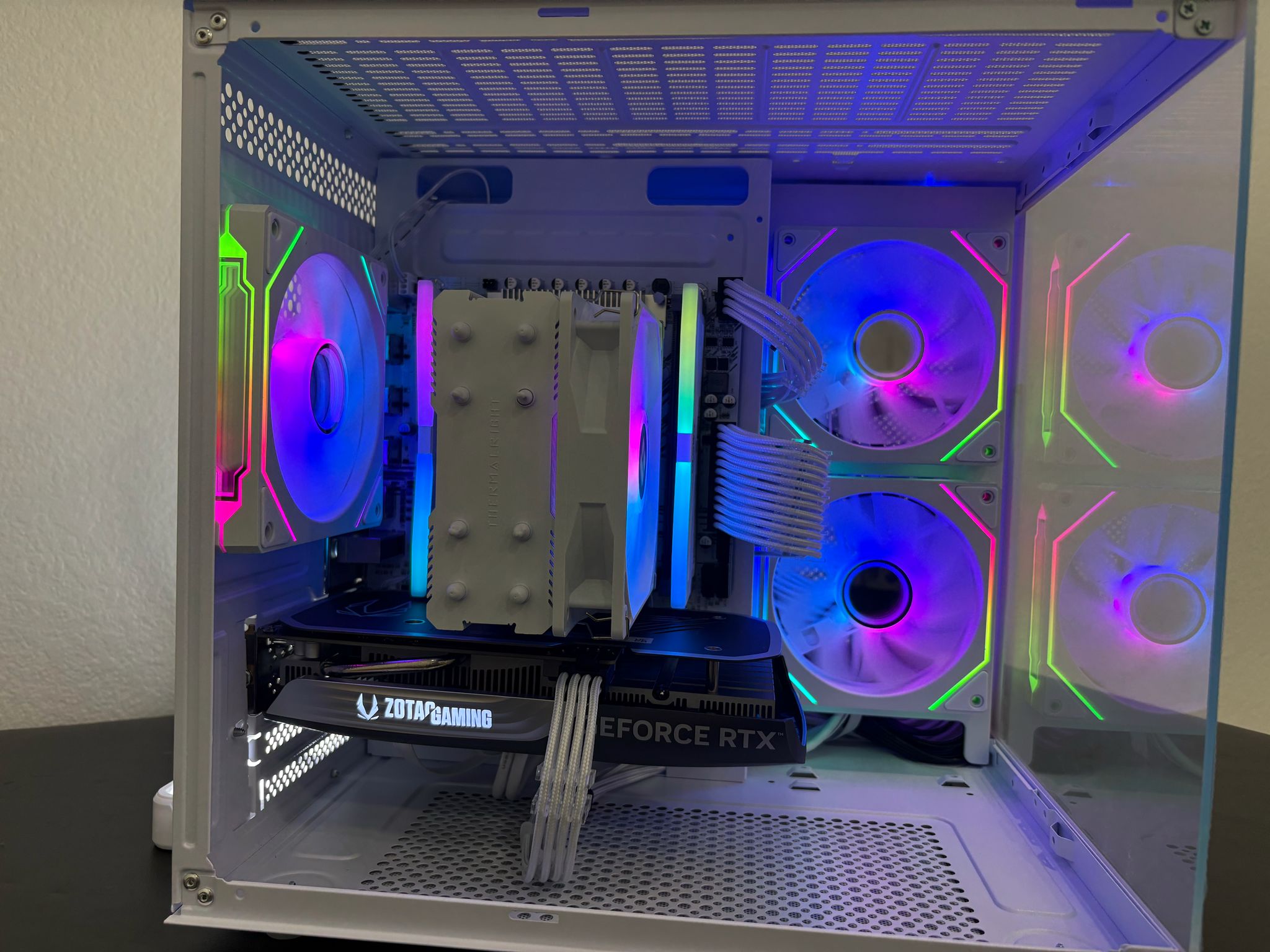 | Gaming PC | RTX 4060 | Intel Xeon E5-1650 V3 | 16 GB 3200 Mhz | 512GB Storage | ARGB |