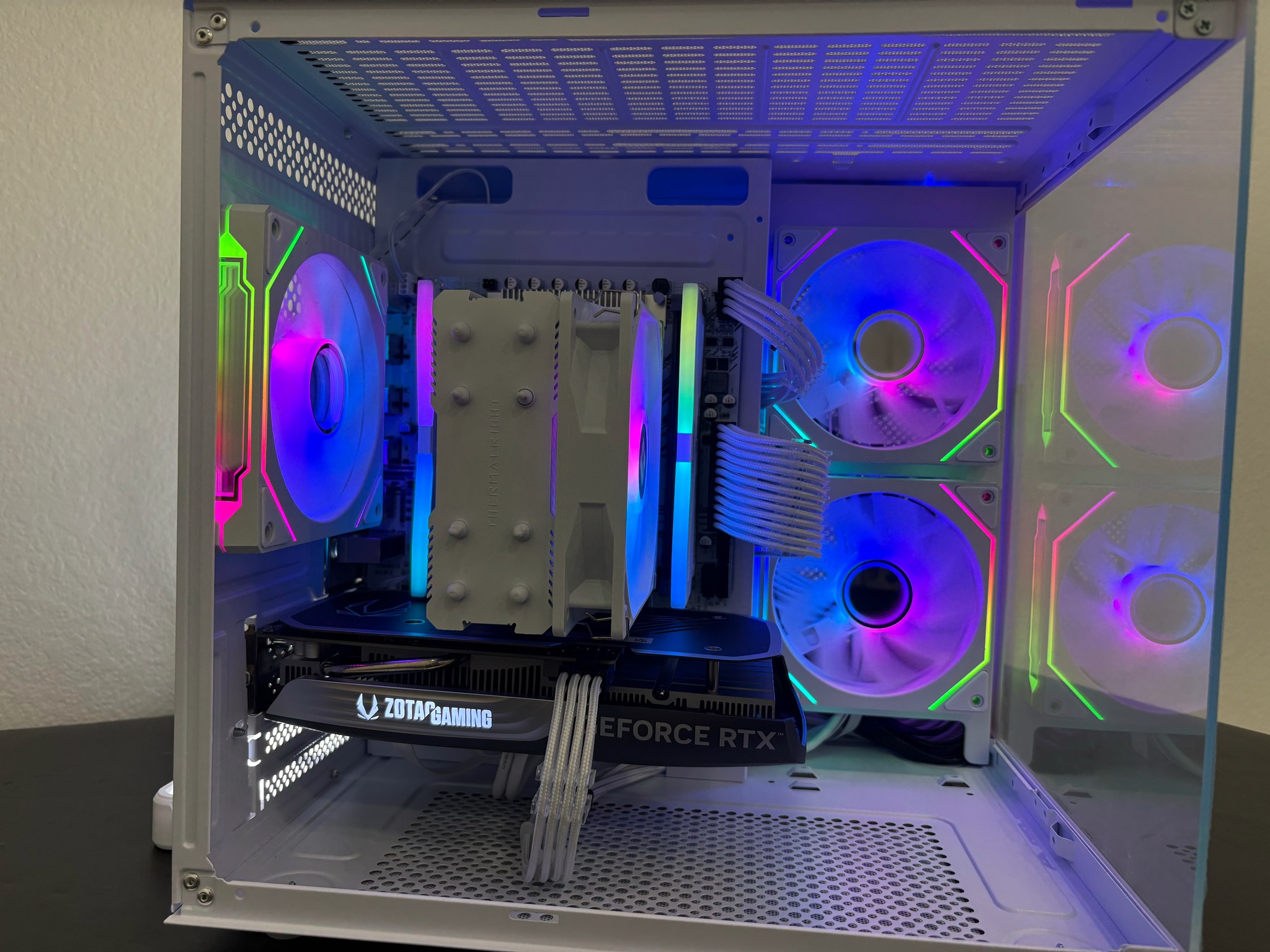 | Gaming PC | RTX 4060 | Intel Xeon E5-1650 V3 | 16 GB 3200 Mhz | 512GB Storage | ARGB |