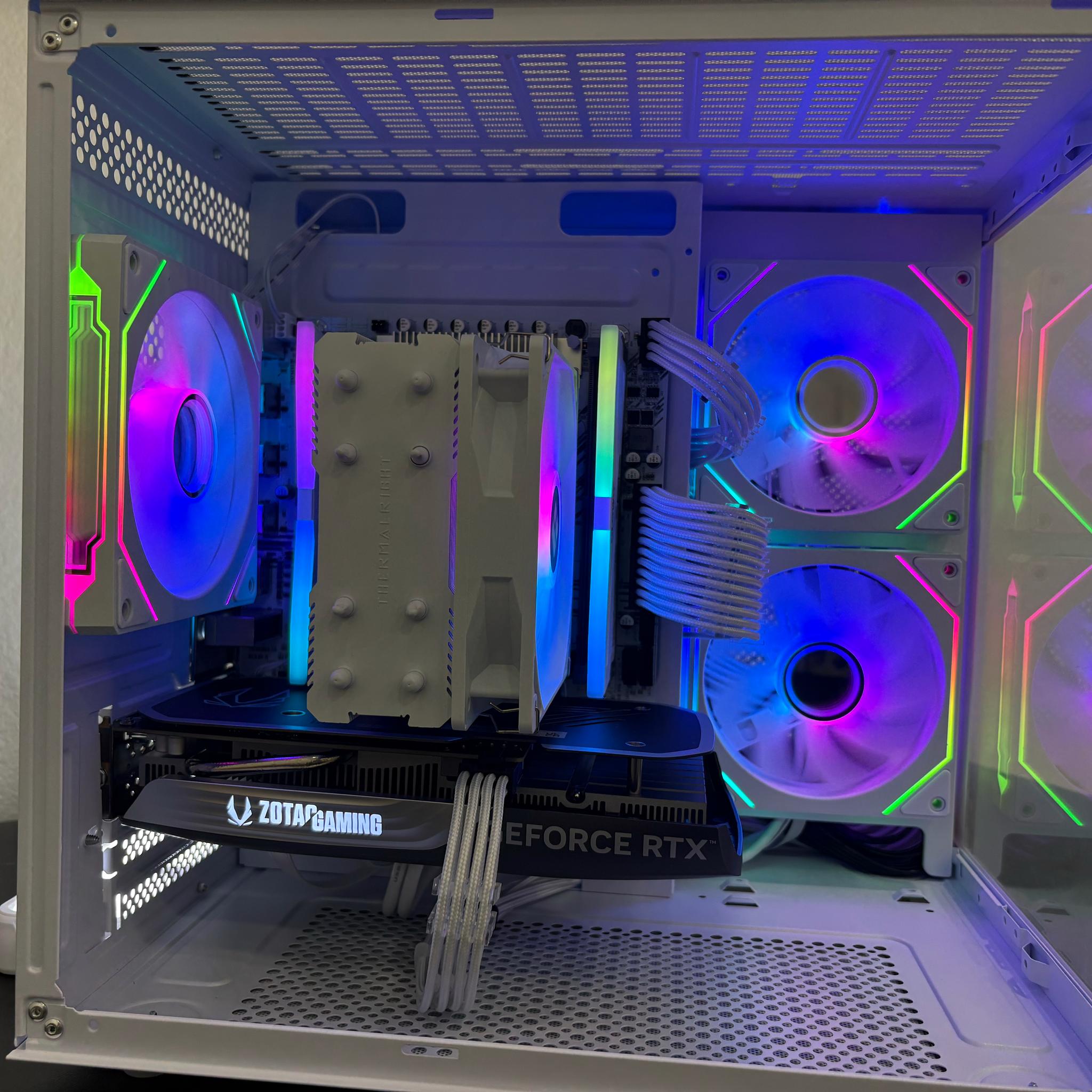 | Gaming PC | RTX 4060 | Intel Xeon E5-1650 V3 | 16 GB 3200 Mhz | 512GB Storage | ARGB |