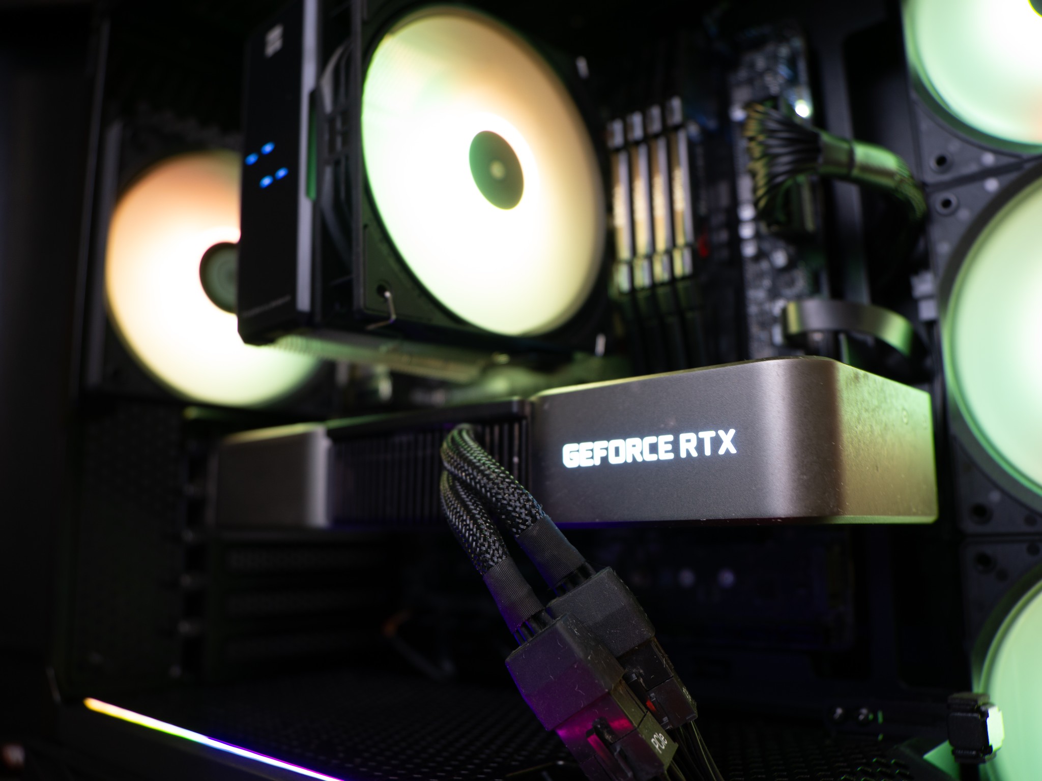 Gaming PC | RTX 3080 | Ryzen 5 5600x | 32GB RAM | 1TB SSD |