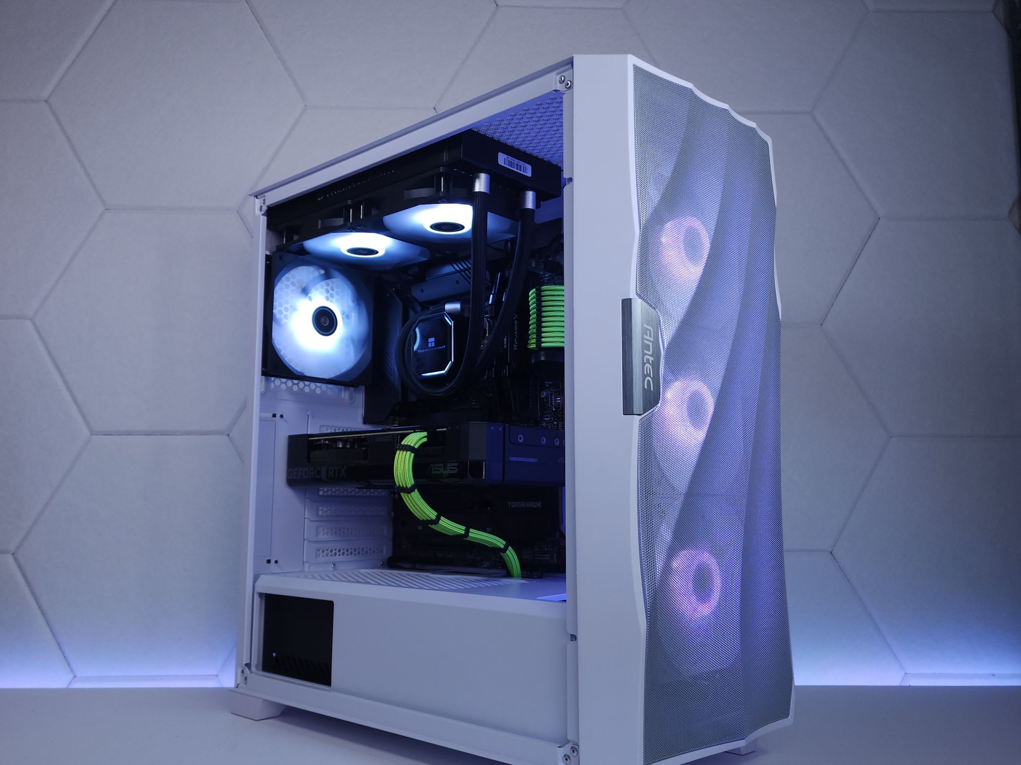 💚🤍RTX 4070 | Core i5 12600K | 32GB 3200MHz | 1TB NVMe SSD