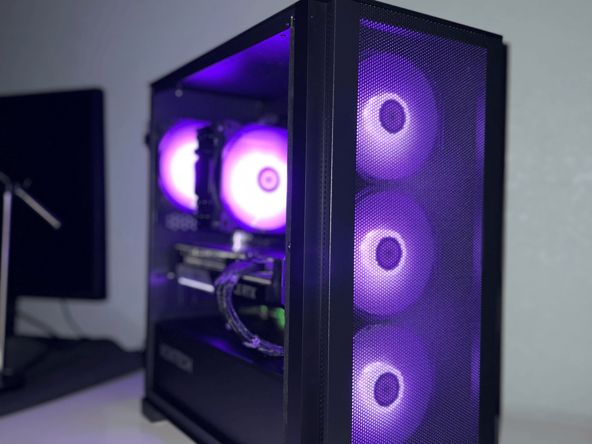 High End Gaming PC | RTX 3070 + Ryzen 7 5800X + 32GB RAM + 1TB NVME GEN4