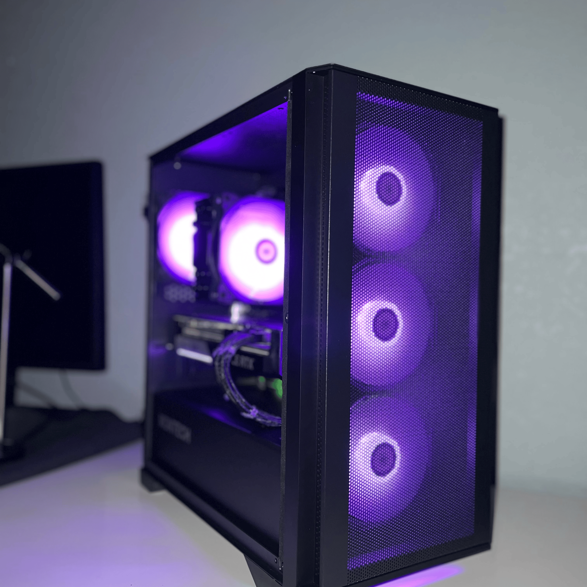High End Gaming PC | RTX 3070 + Ryzen 7 5800X + 32GB RAM + 1TB NVME GEN4