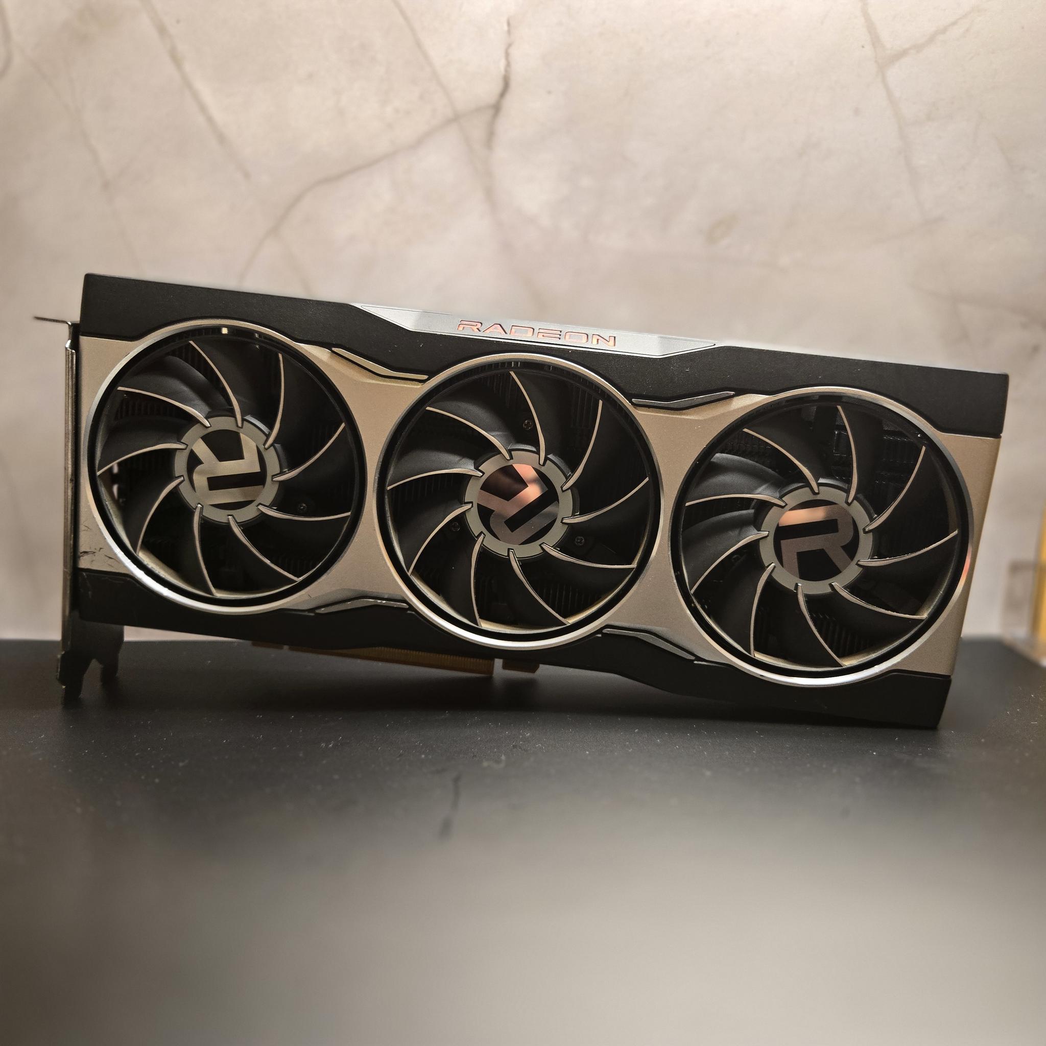 AMD "MBA" / Reference RX 6800 16GB