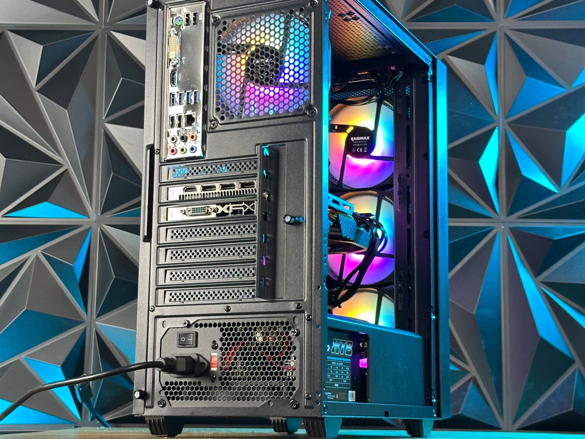 Nvidia RTX 4060 | Intel core i7 3.4ghz | 32GB RAM | SSD+1TB | Wi-Fi/BT | Win 11 - Custom ...