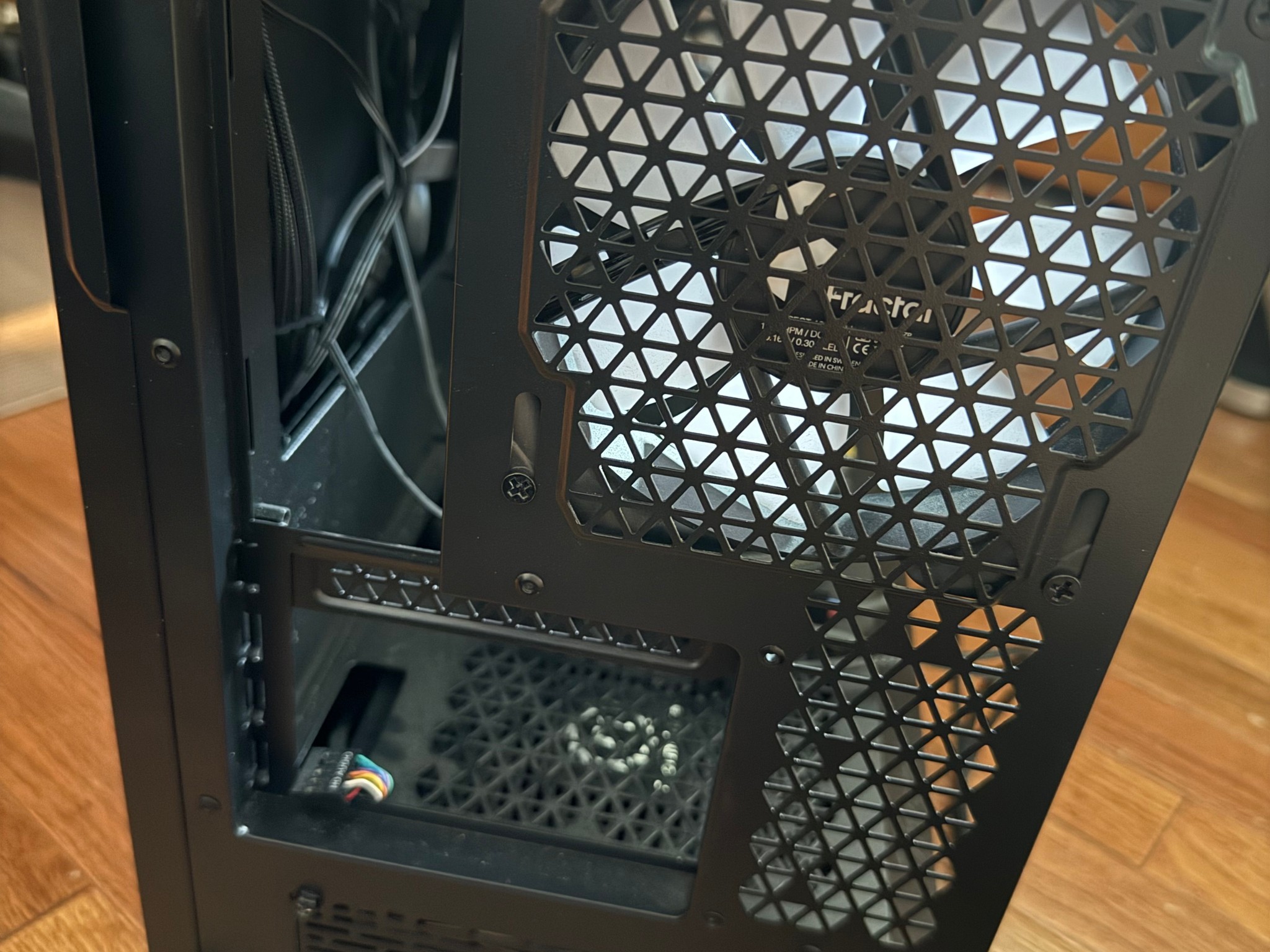 Premium High-Airflow PC Bundle: Fractal Pop Air Case + Thermaltake 80+ Gold 600W PSU + 5x RGB Fans