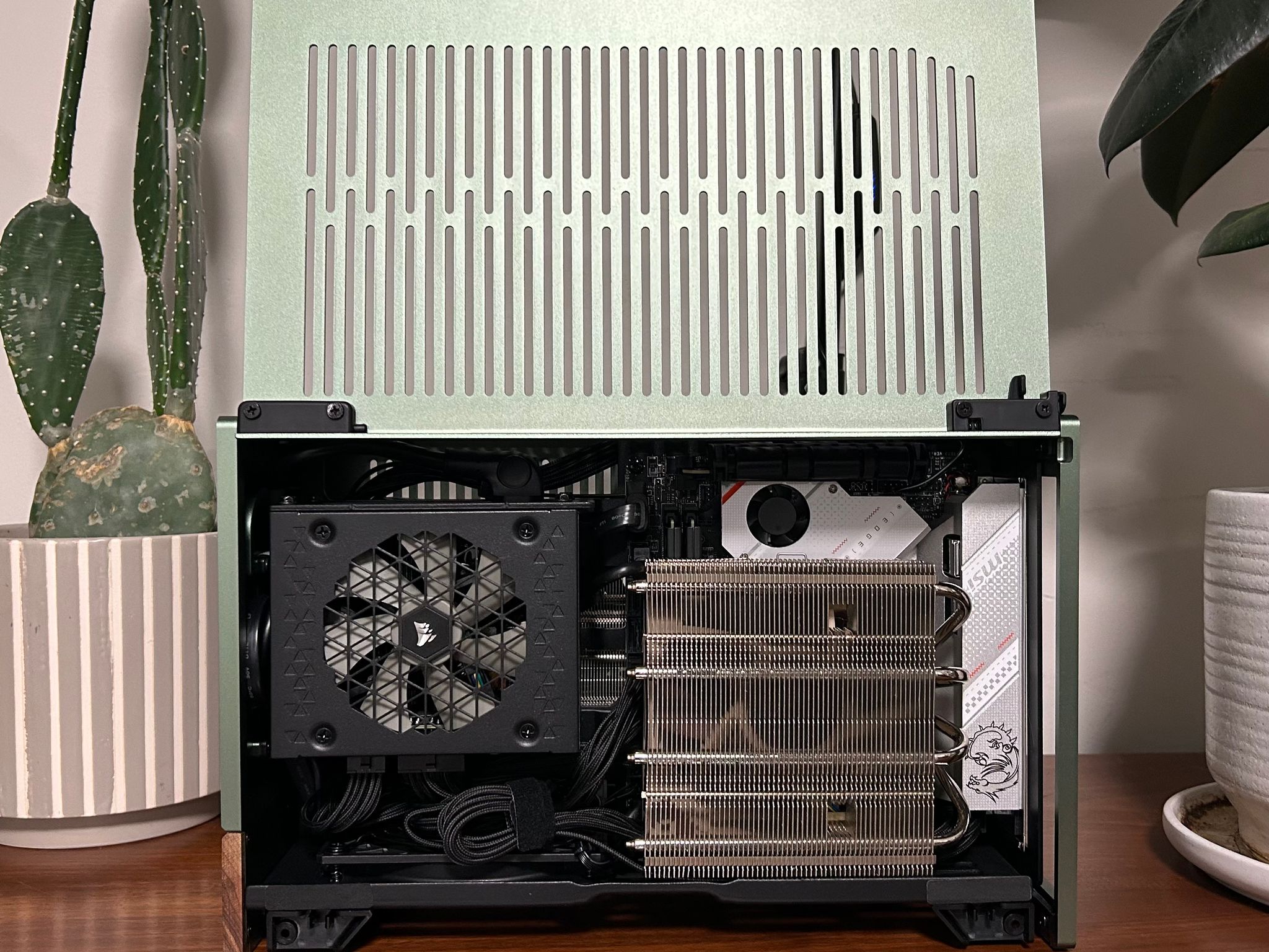 RTX 5070 | Ryzen 5 7600X3D | 32GB DDR5 | 2TB NVMe | Fractal Terra ITX | 750W Platinum