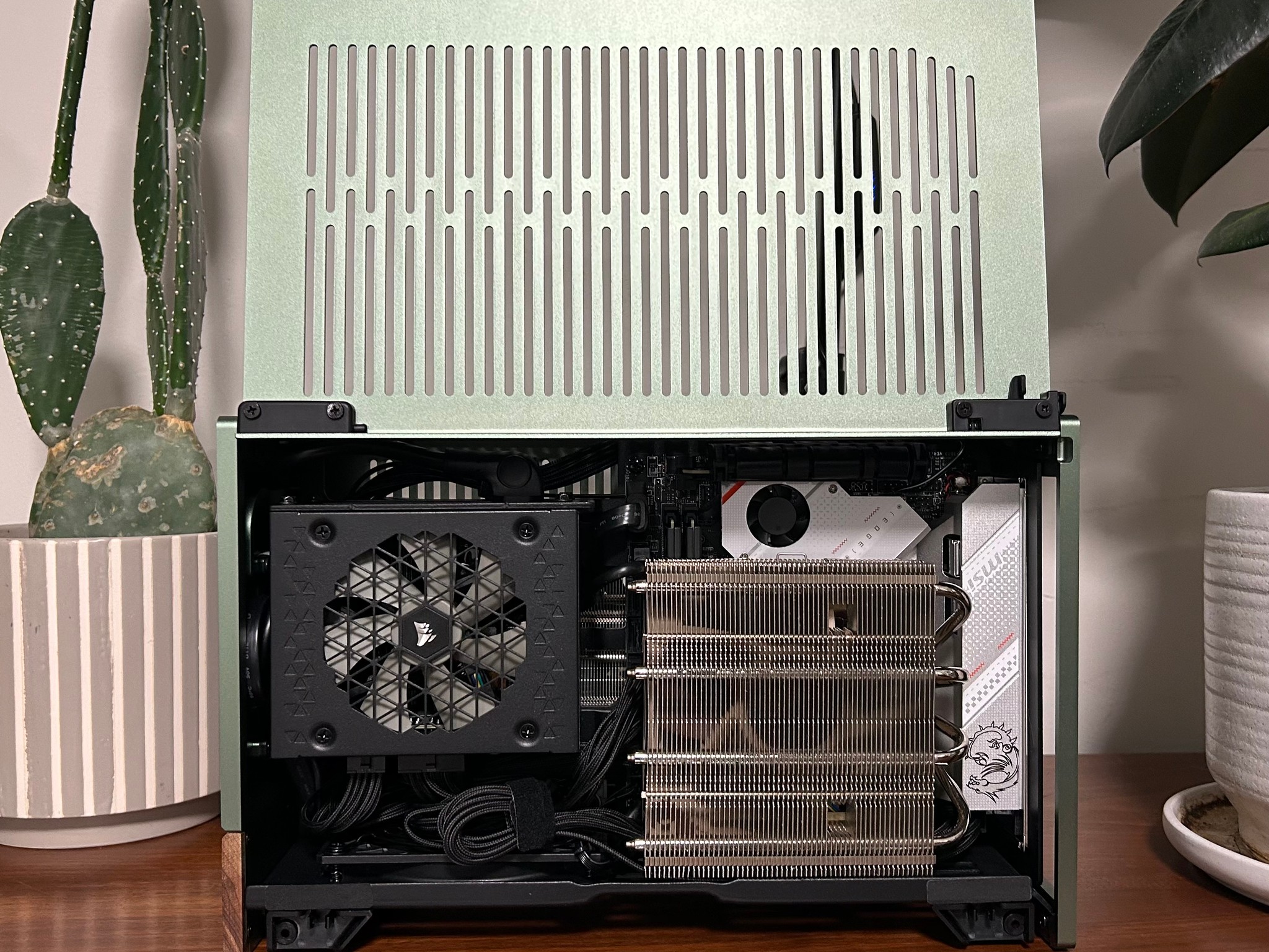 RTX 5070 | Ryzen 5 7600X3D | 32GB DDR5 | 2TB NVMe | Fractal Terra ITX | 750W Platinum