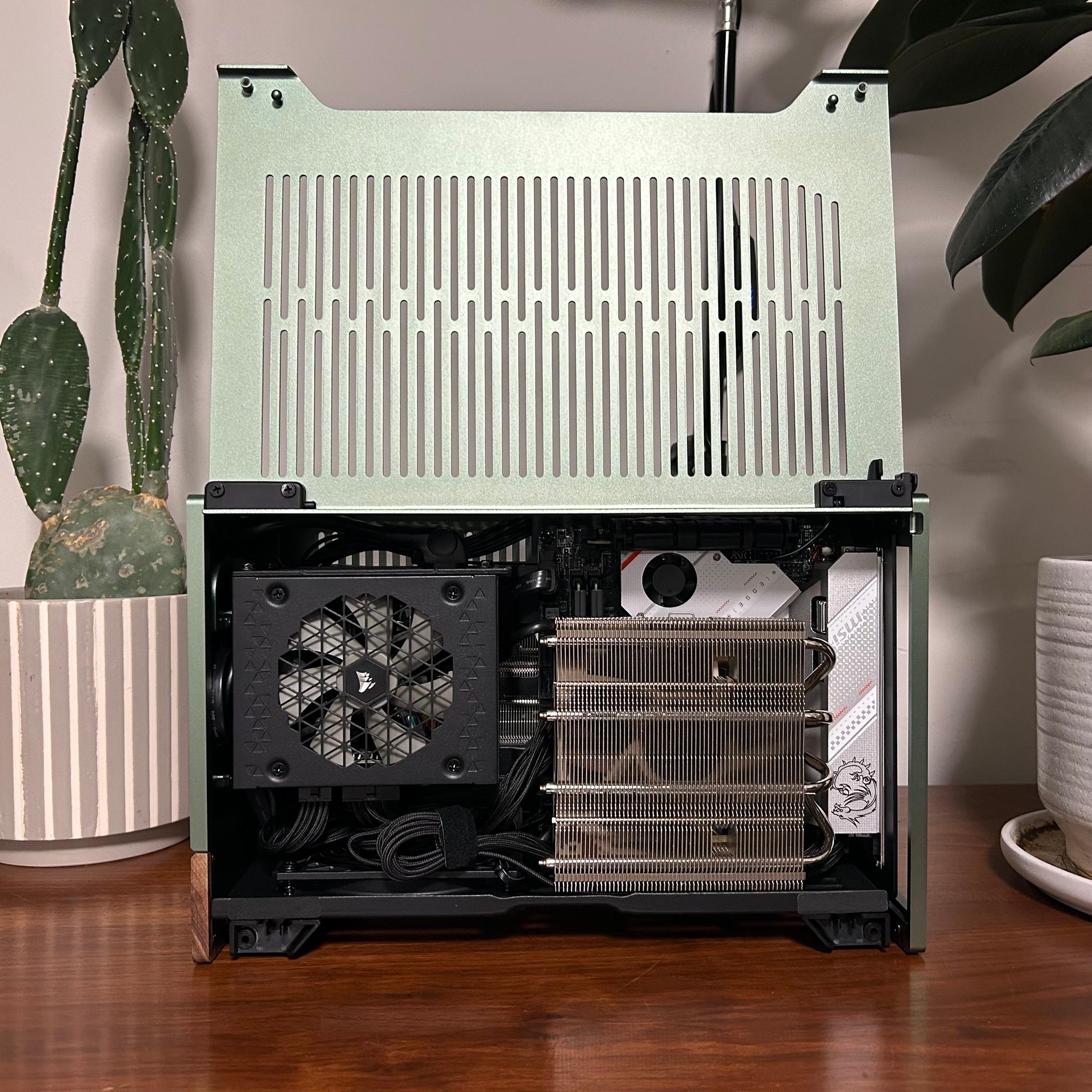 RTX 5070 | Ryzen 5 7600X3D | 32GB DDR5 | 2TB NVMe | Fractal Terra ITX | 750W Platinum