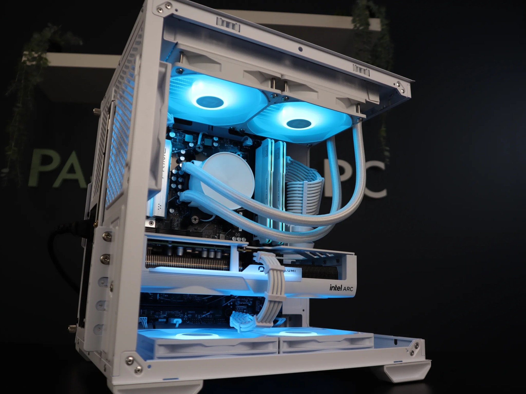 NEW GAMING PC | RYZEN 7600X | INTEL B580 12BG | 1TB | WHITE | All Parts Brand New