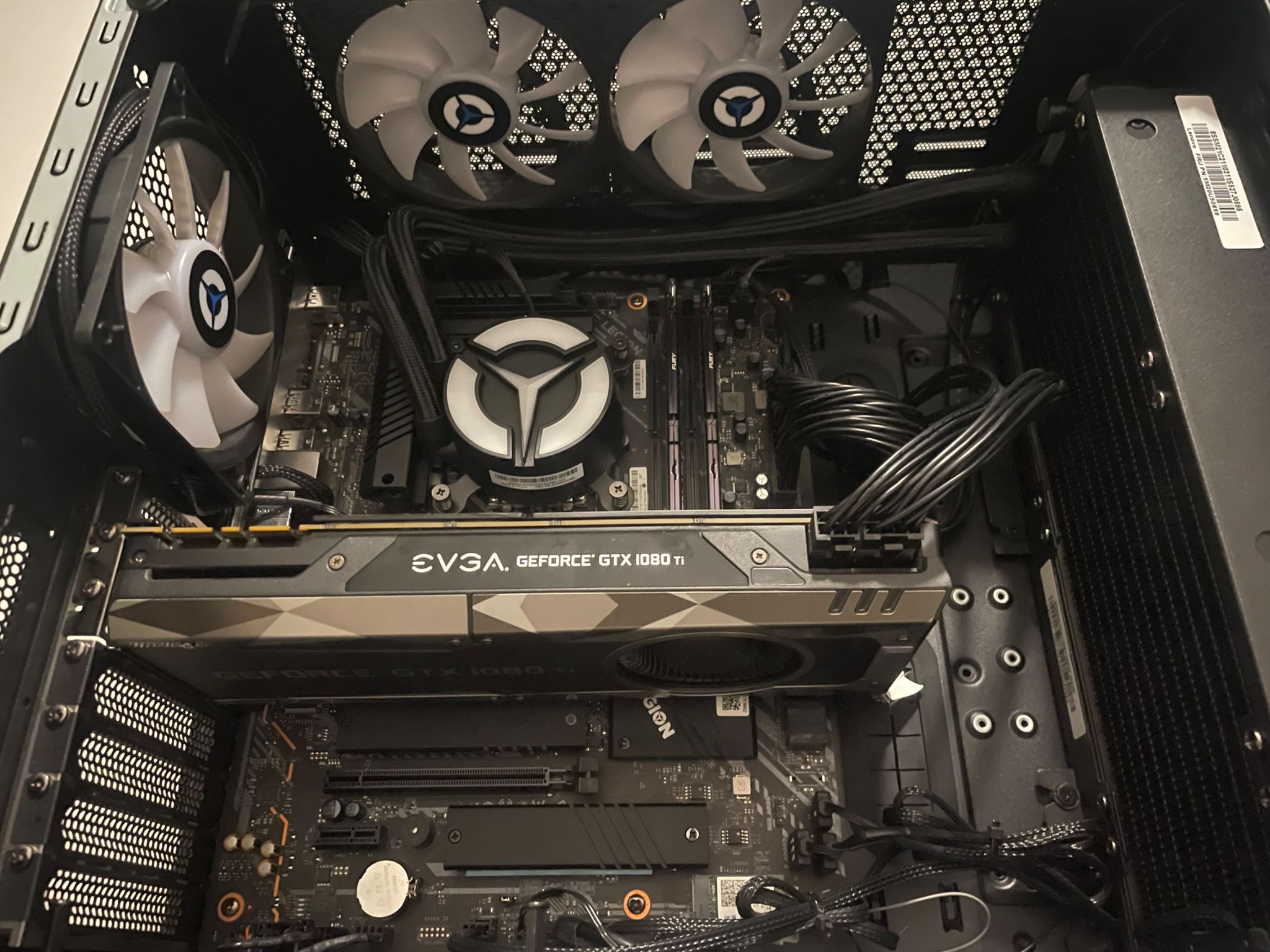 I5 12400F EVGA 1080ti 11gb
