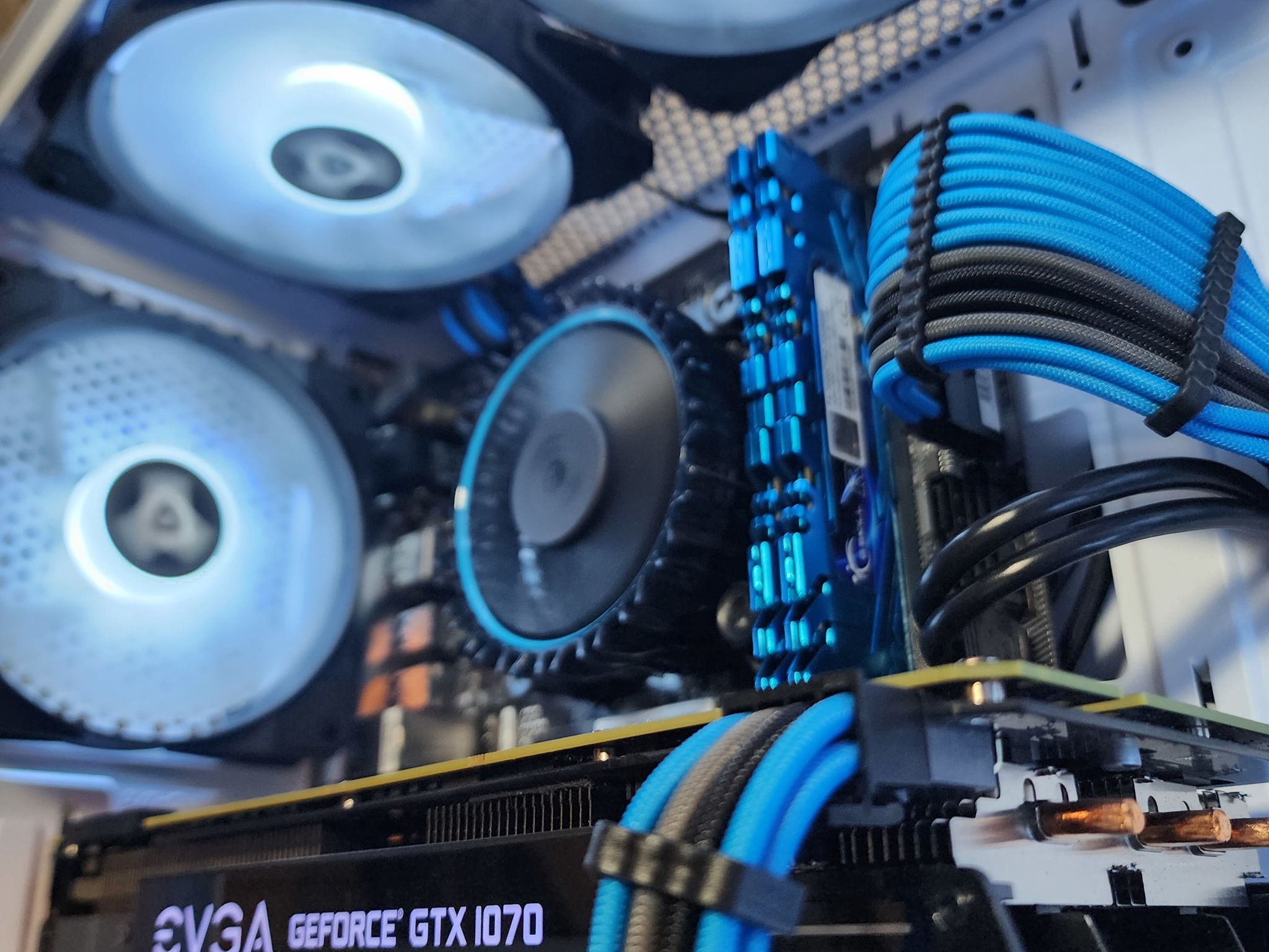 💙🤍💙 Intel Core i3 12100F // GeForce GTX 1070 // G.Skill 16GB 3000MHz