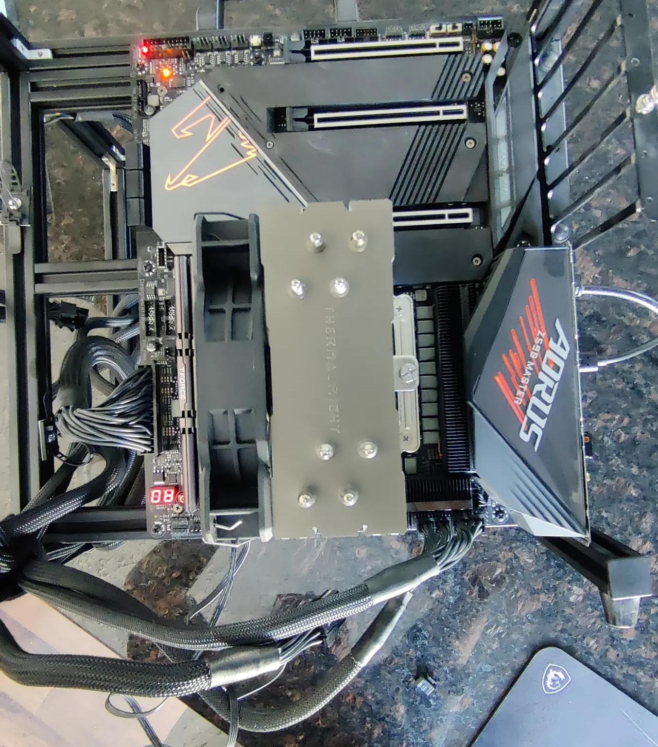 Gigabyte Z590 master Combo