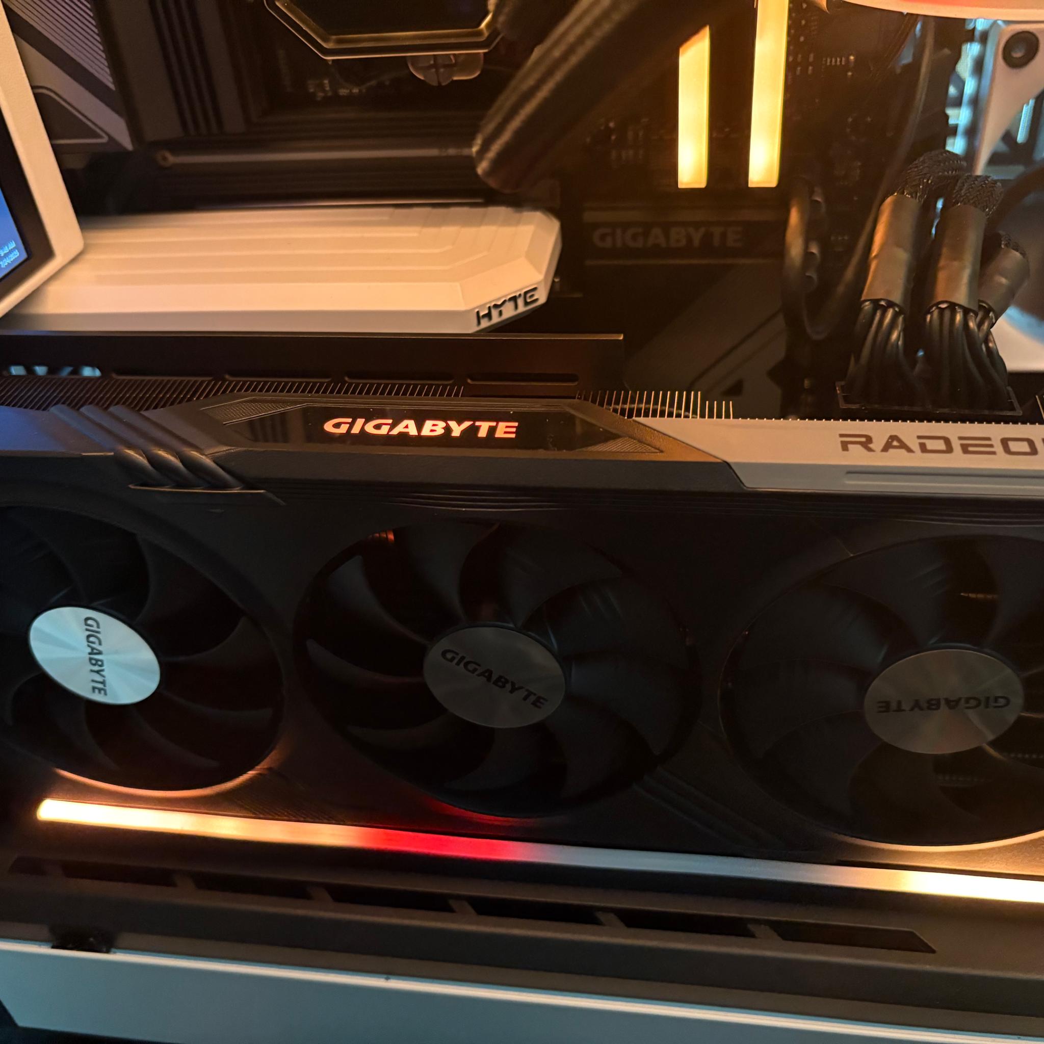 Gigabyte RX 7700XT 12GB