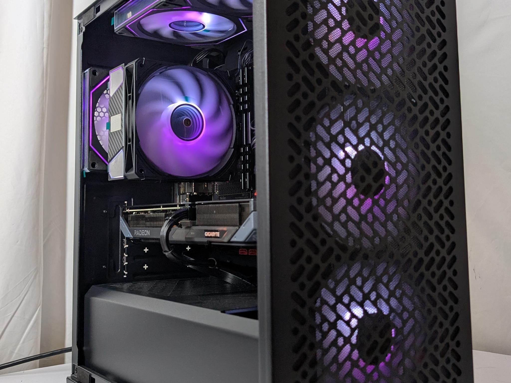 RX 9060XT | RYZEN 5 3600 | 16GB DDR4 | 1TB NVME | 650W