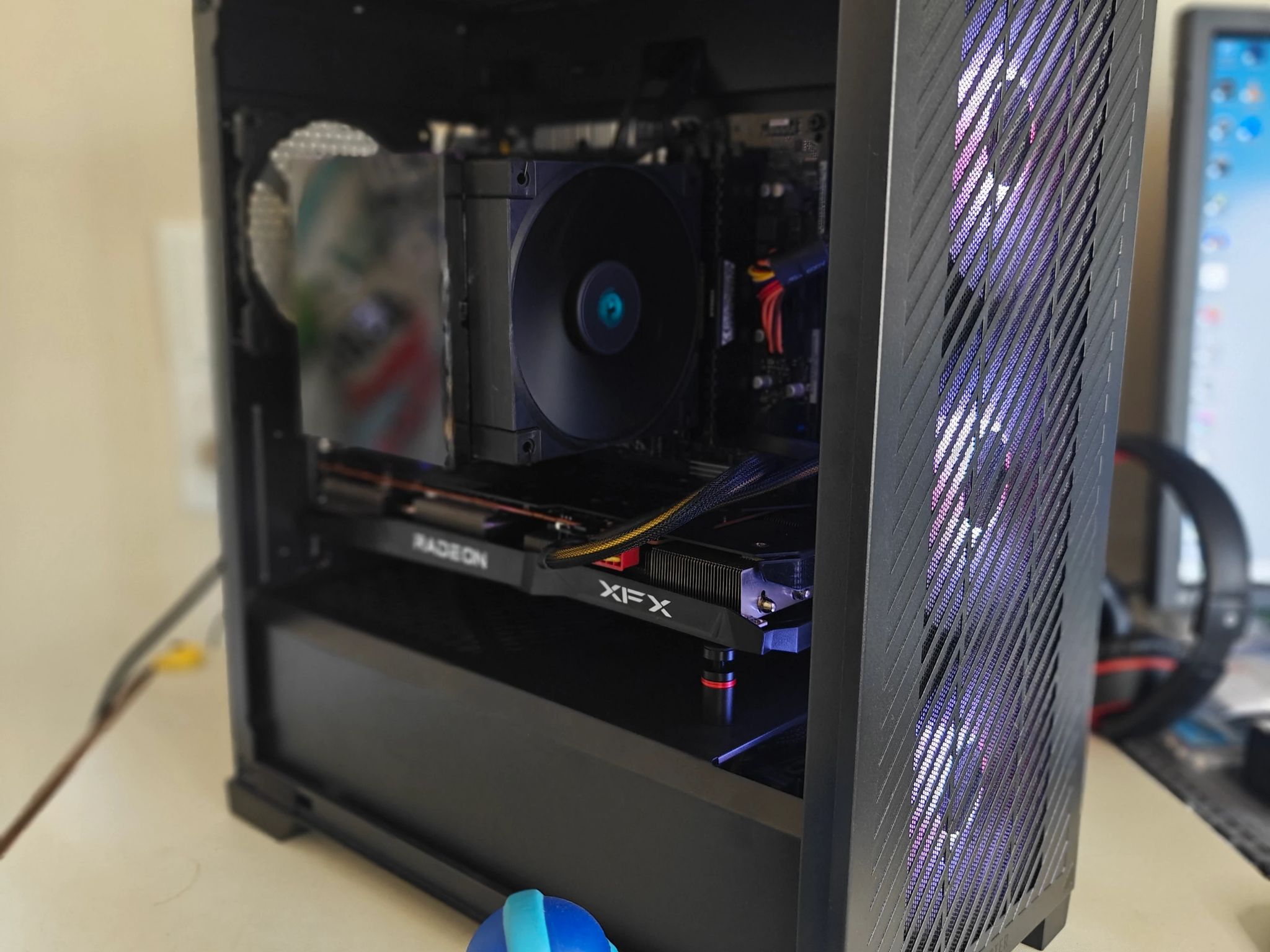 🩻📓 Solid and Chonky | Ryzen 5600X | Radeon RX6700XT | 2TB NVMe SSD | 32 GB DDR4